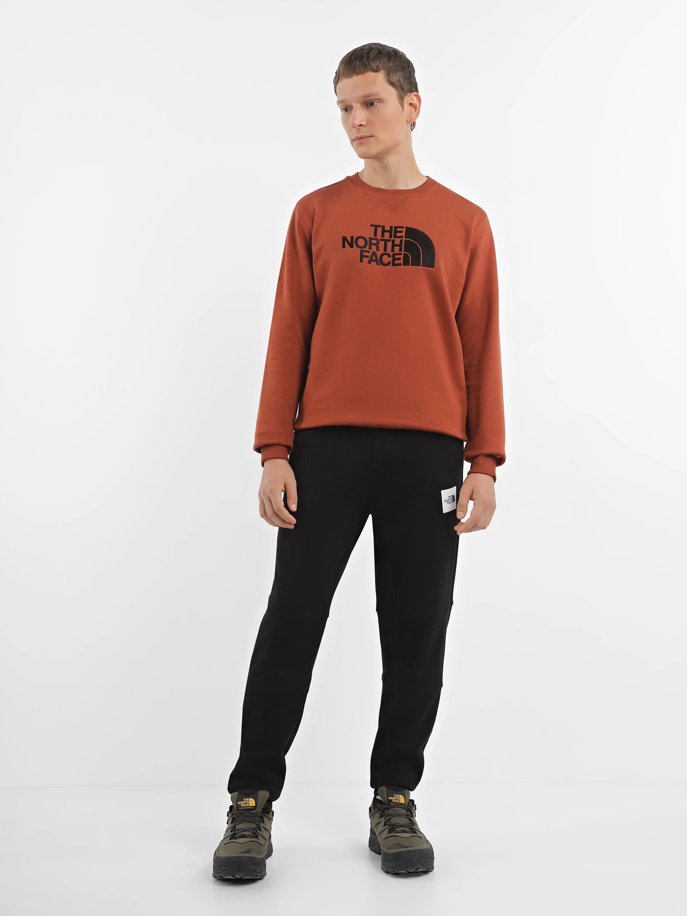 Худи и свитшоты The North Face Drew Peak Crew Neck модель NF0A4SVRUBC1 Худи и свитшоты The North Face Drew Peak Crew Neck модель NF0A4SVRUBC1 Фото