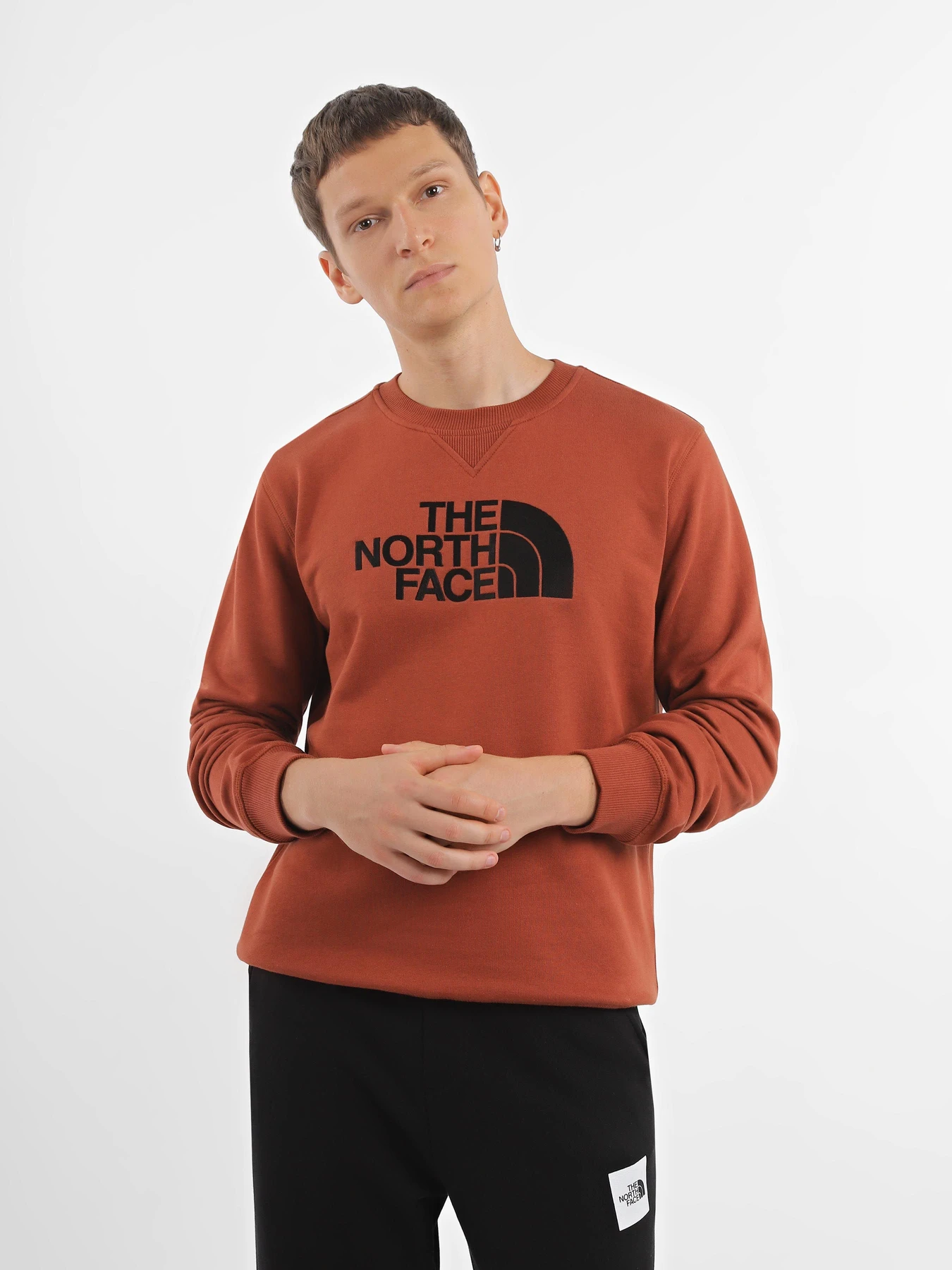 Худи и свитшоты The North Face Drew Peak Crew Neck модель NF0A4SVRUBC1 Худи и свитшоты The North Face Drew Peak Crew Neck модель NF0A4SVRUBC1 Фото