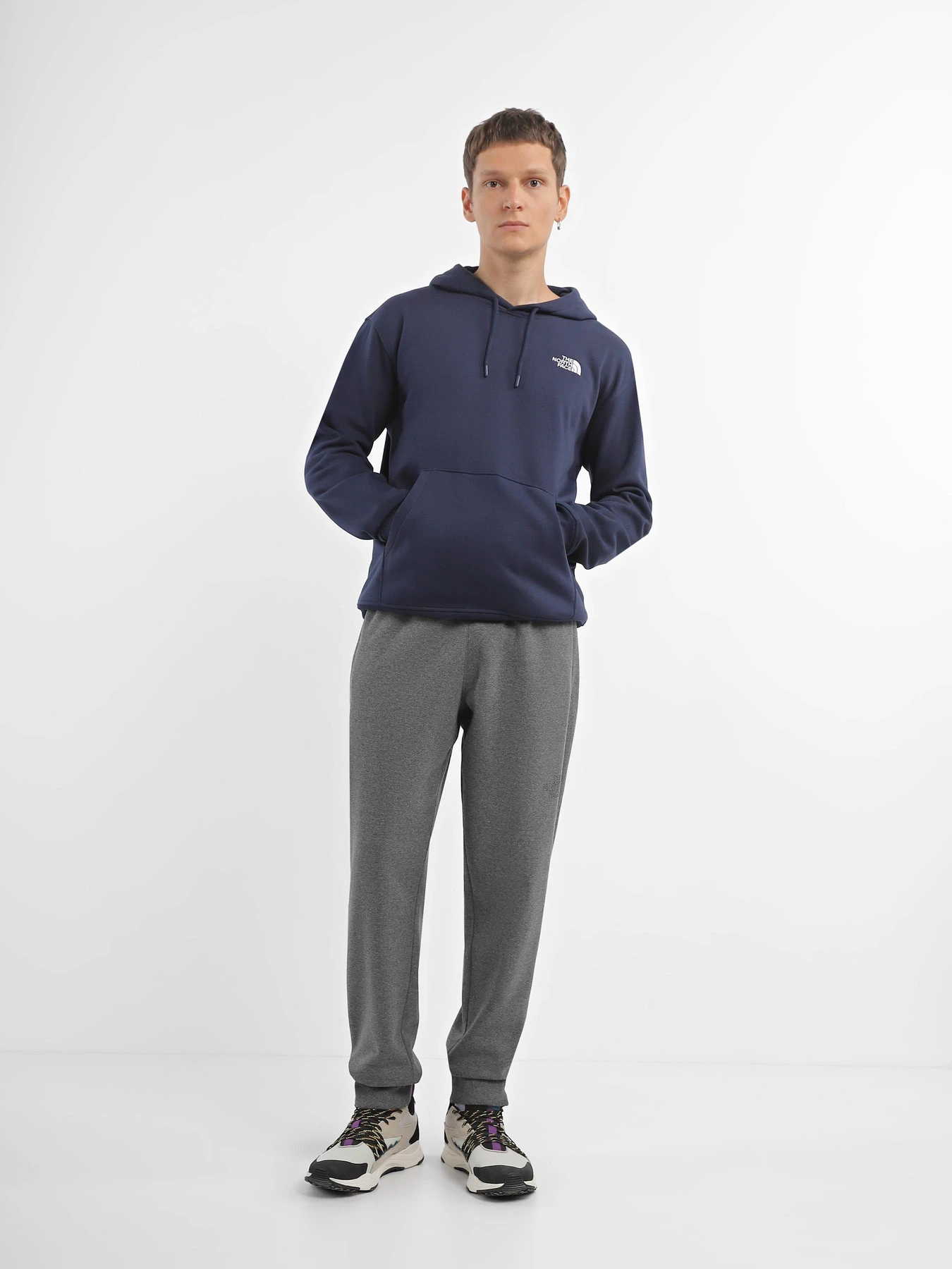 Худі та світшоти The North Face Essential модель NF0A7ZJ98K21 Худі та світшоти The North Face Essential модель NF0A7ZJ98K21 Фото