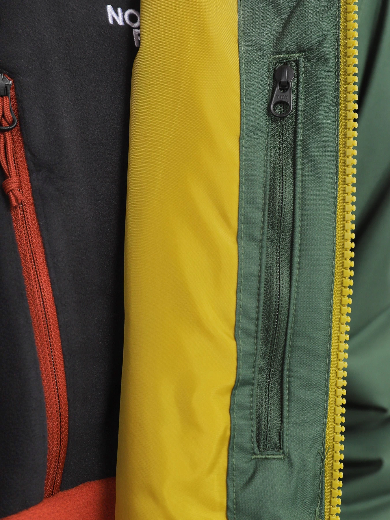 Куртки и дубленки The North Face Millerton модель NF0A3YFIOQR1 Фото