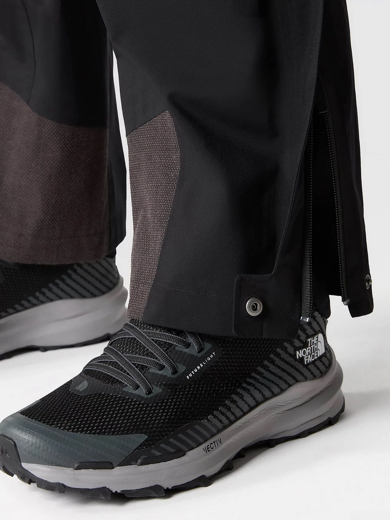 Брюки The North Face Dryzzle FUTURELIGHT™ Full Zip модель NF0A4AHLJK31 Брюки The North Face Dryzzle FUTURELIGHT™ Full Zip модель NF0A4AHLJK31 Фото
