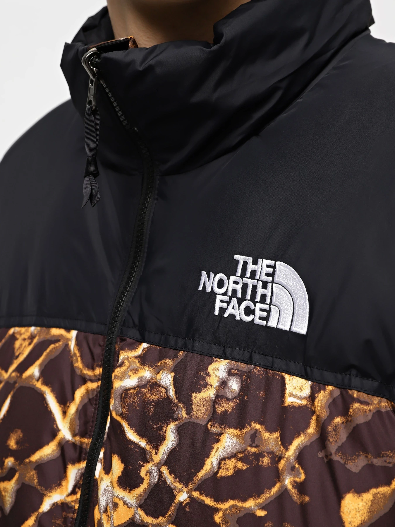 Куртки и дубленки The North Face 1996 Retro Nuptse модель NF0A3C8DOS31 Куртки и дубленки The North Face 1996 Retro Nuptse модель NF0A3C8DOS31 Фото