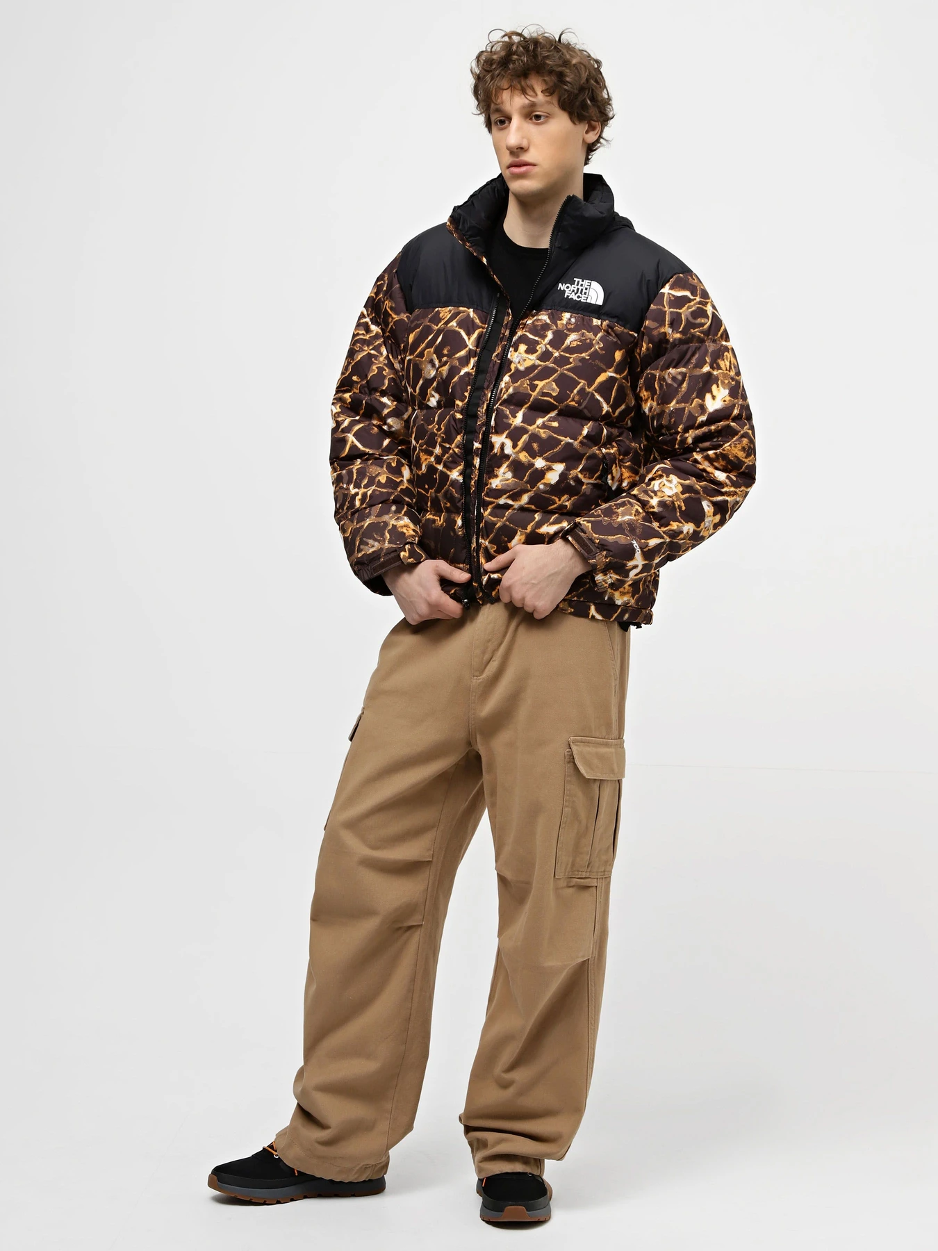 Куртки и дубленки The North Face 1996 Retro Nuptse модель NF0A3C8DOS31 Куртки и дубленки The North Face 1996 Retro Nuptse модель NF0A3C8DOS31 Фото