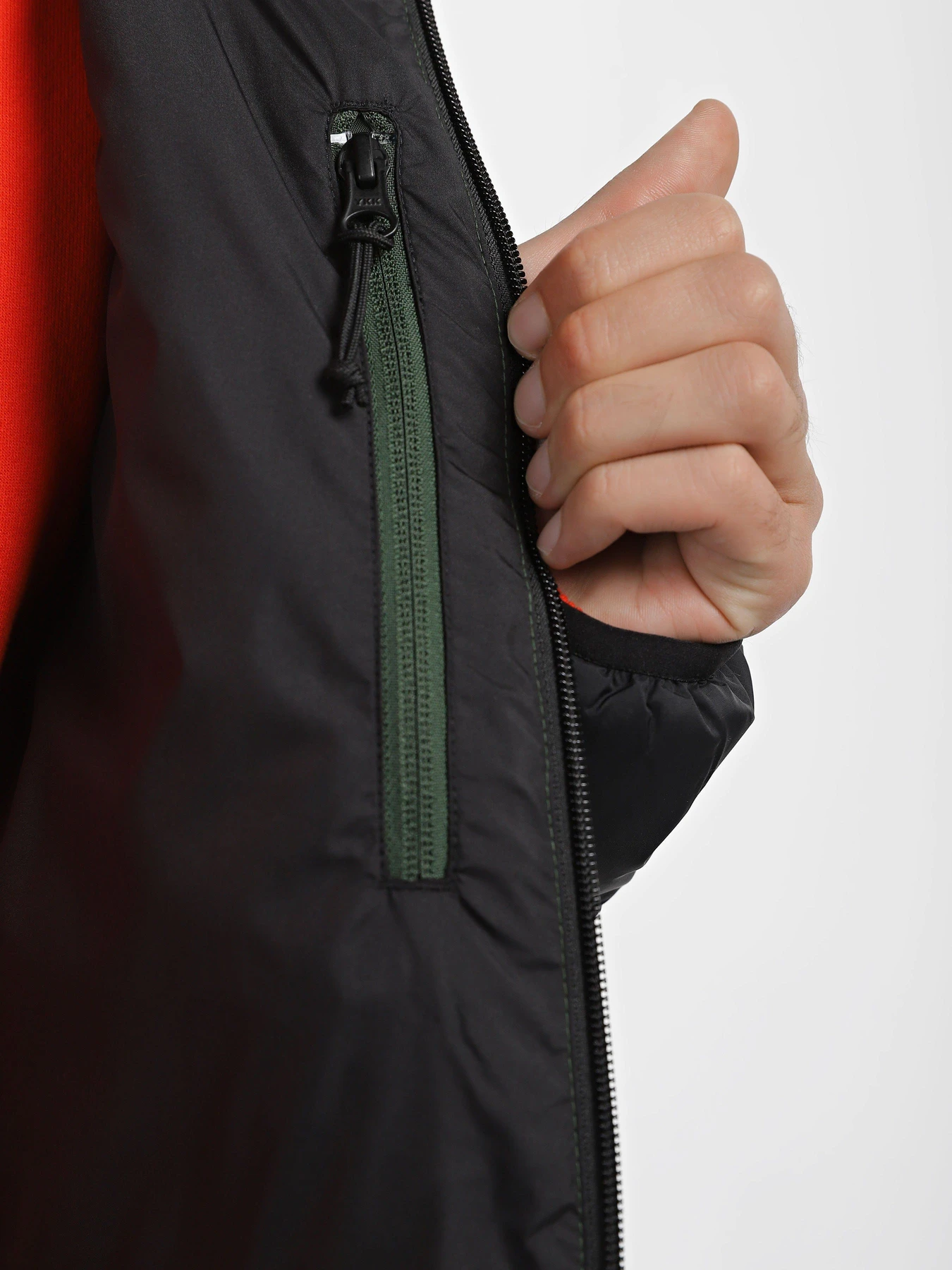Куртки и дубленки The North Face Doudoune Capuche Lapaz модель NF0A7WZWI0P1 Куртки и дубленки The North Face Doudoune Capuche Lapaz модель NF0A7WZWI0P1 Фото
