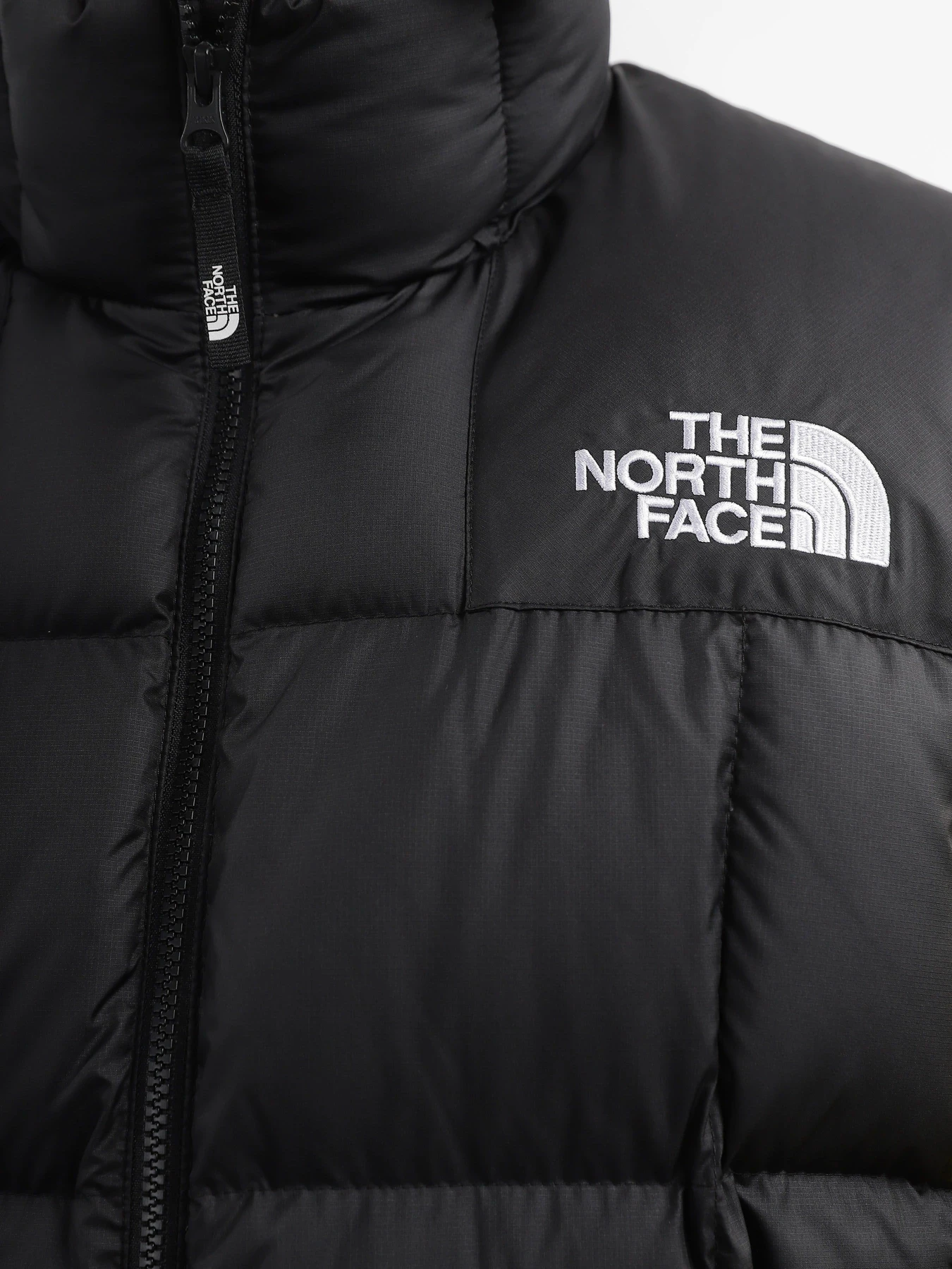 Куртки та дублянки The North Face Lhotse модель NF0A853DJK31 Фото
