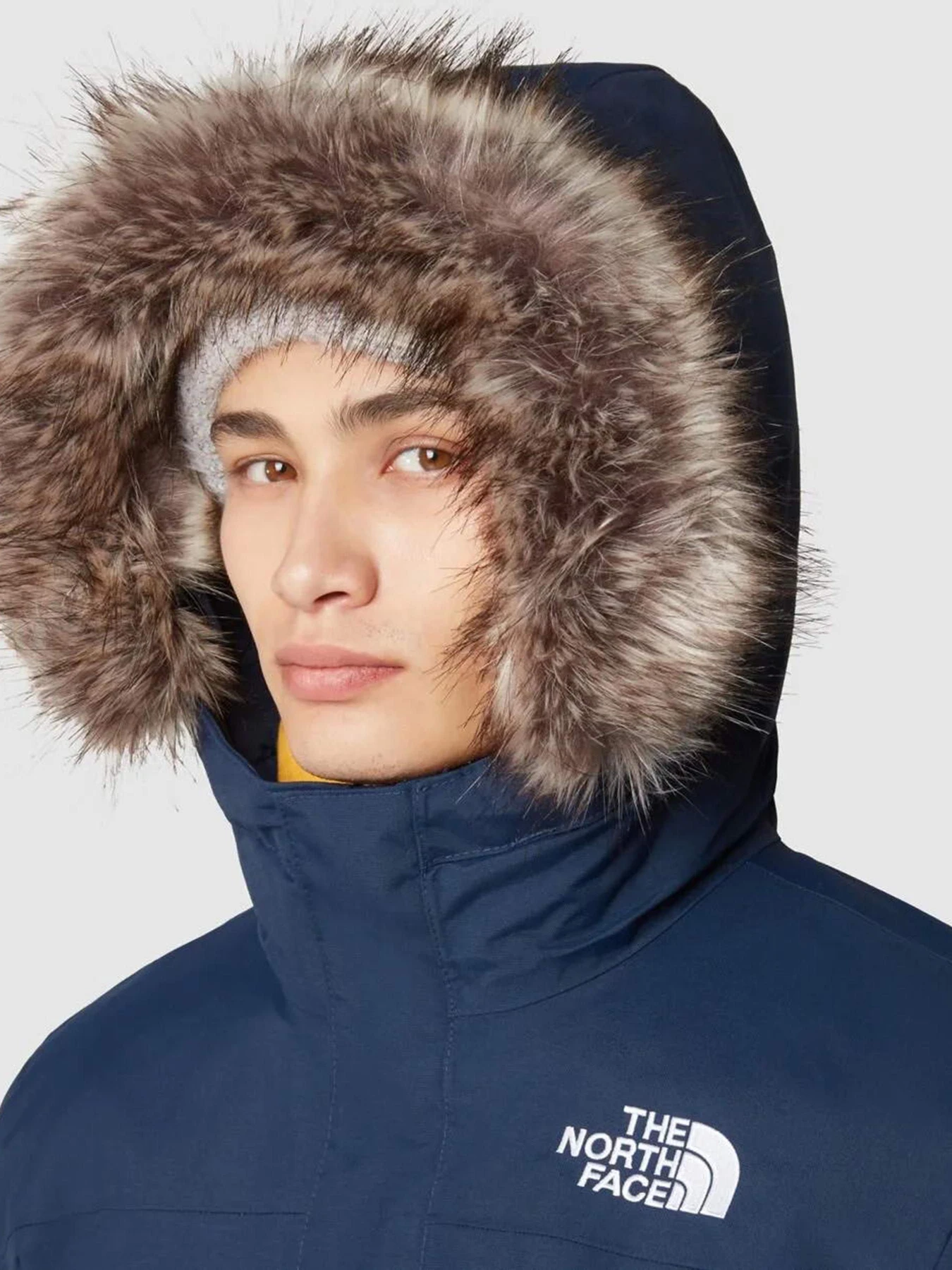 Куртки та дублянки The North Face Recycled Zaneck модель NF0A4M8H8K21 Фото