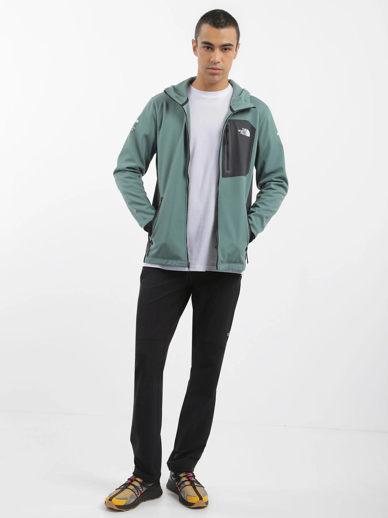 Куртки и дубленки The North Face MA Lab Softshell модель NF0A856XOTI1 Куртки и дубленки The North Face MA Lab Softshell модель NF0A856XOTI1 Фото