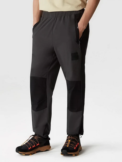 Штани The North Face Shell модель NF0A852TMN81 Фото
