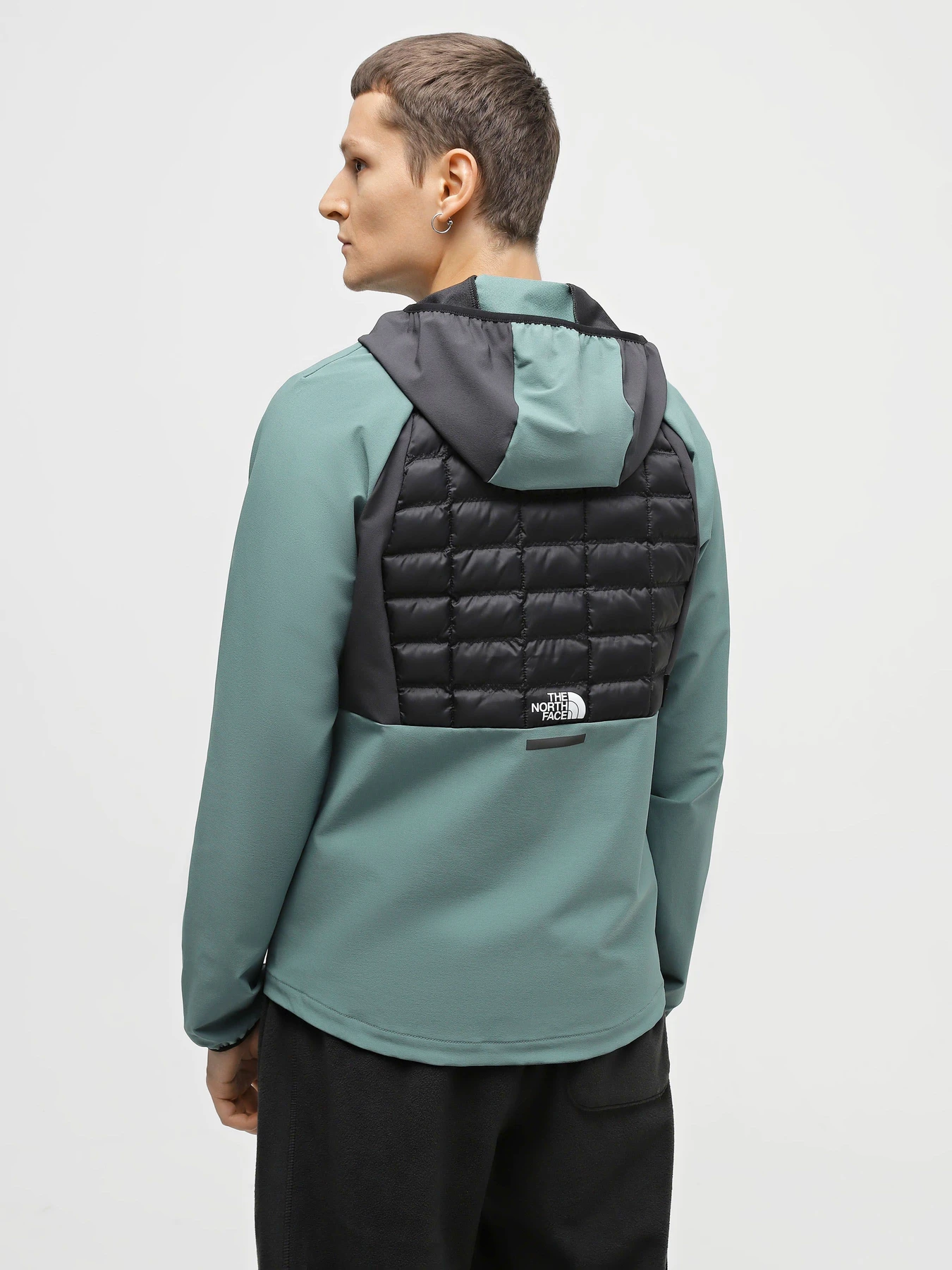 Куртки и дубленки The North Face Hybrid ThermoBall™ модель NF0A857ROTI1 Фото