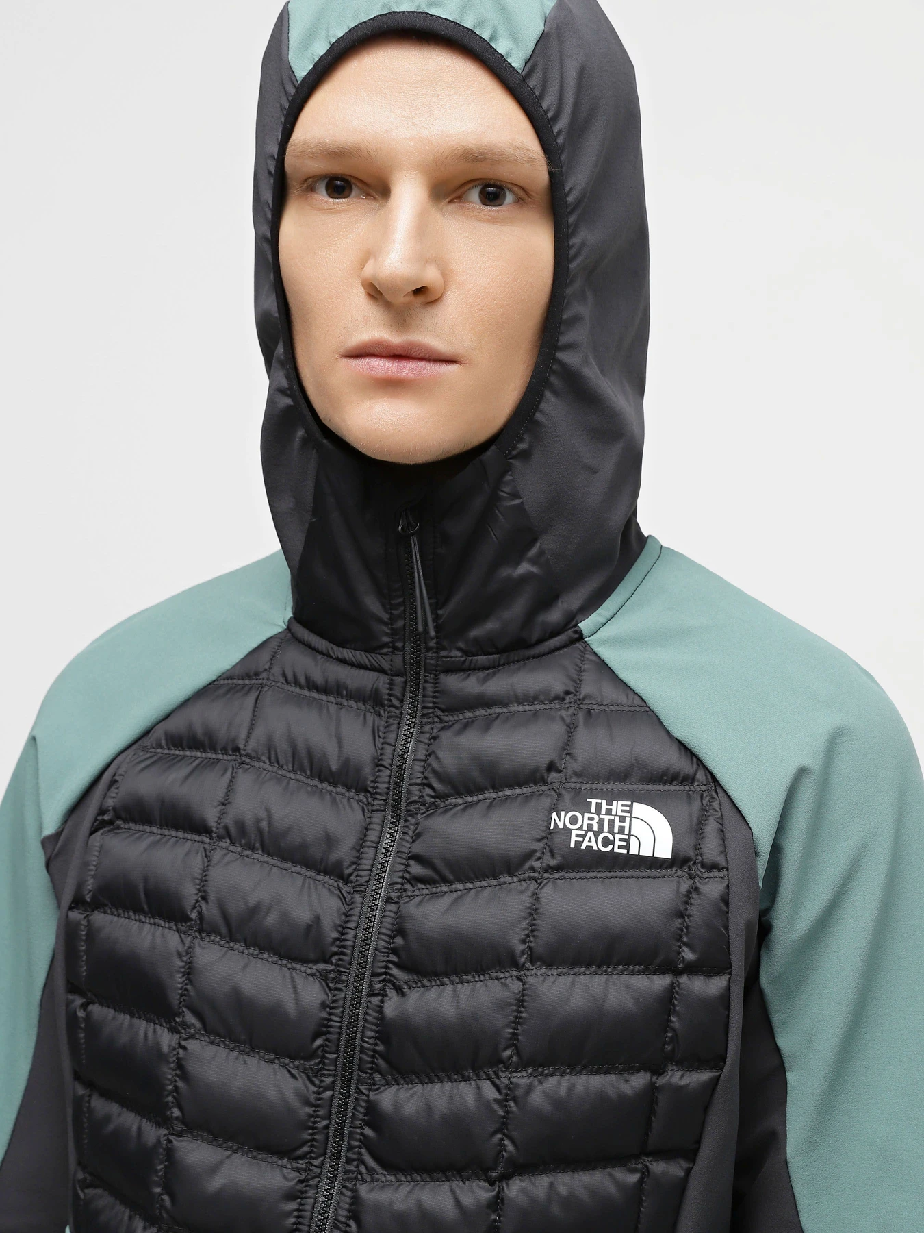 Куртки и дубленки The North Face Hybrid ThermoBall™ модель NF0A857ROTI1 Фото