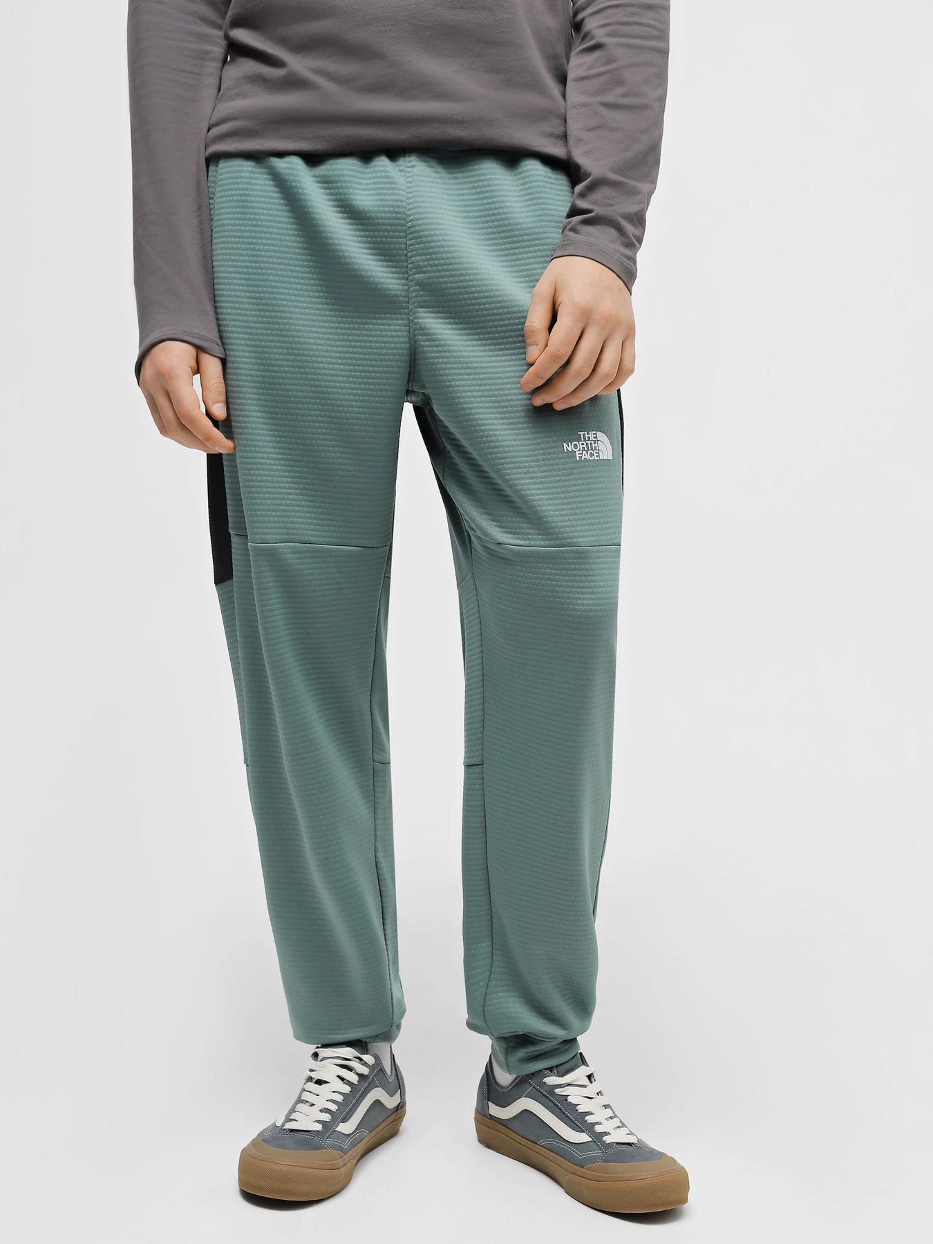 Брюки The North Face MA Fleece модель NF0A823UONO1 Брюки The North Face MA Fleece модель NF0A823UONO1 Фото