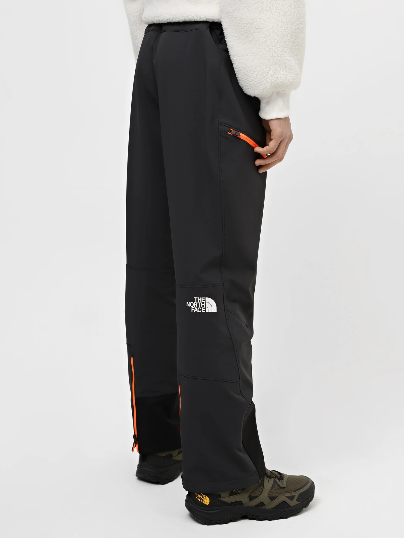 Штани The North Face Dawn модель NF0A827WOE41 Штани The North Face Dawn модель NF0A827WOE41 Фото