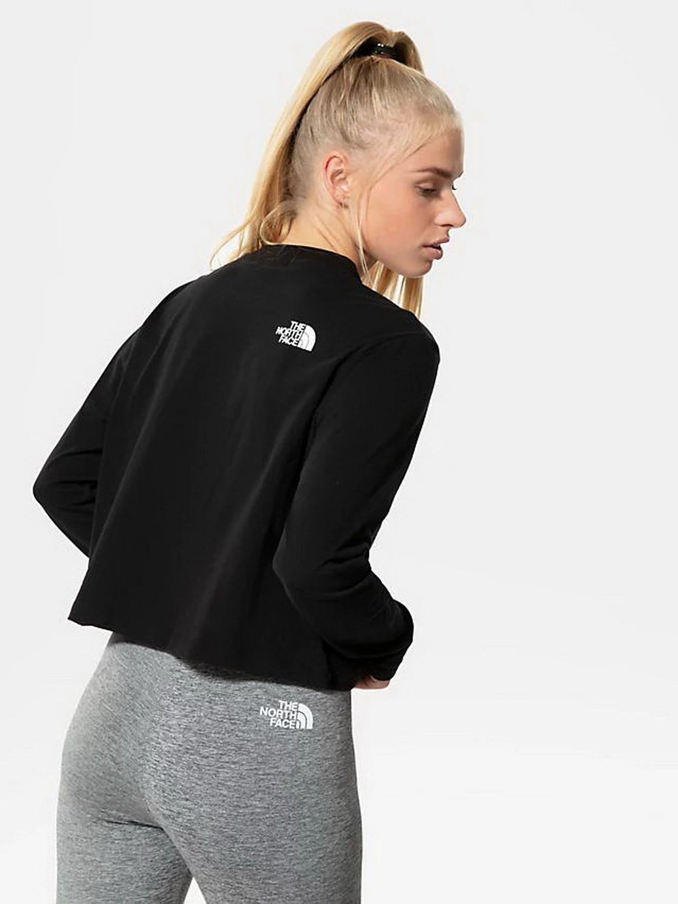 Худи и свитшоты The North Face Longsleeve Crop Tee модель NF0A5581JK31 Фото