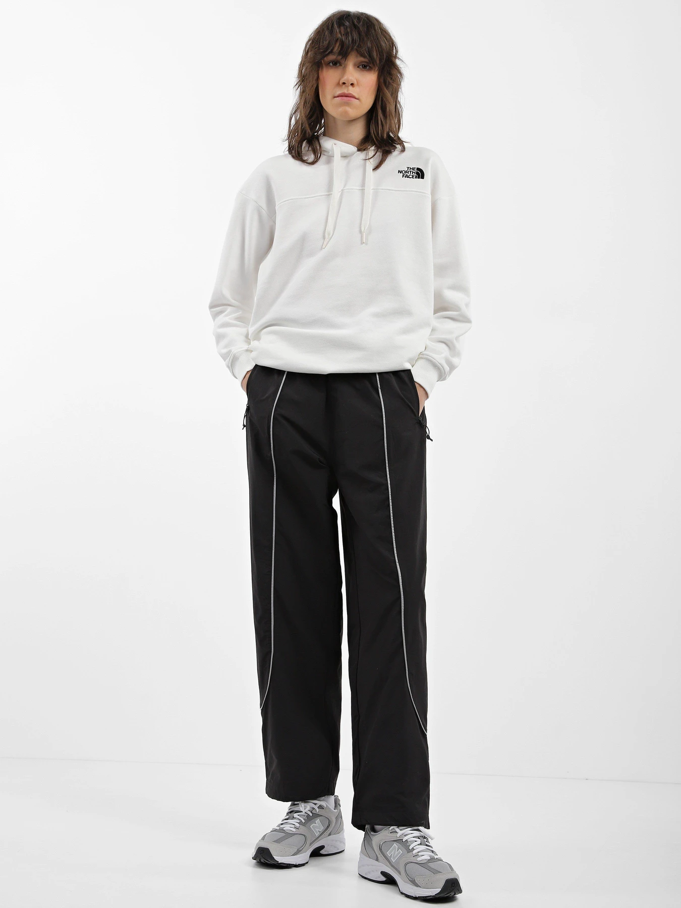 Брюки The North Face Tek Piping Wind модель NF0A84P7JK31 Брюки The North Face Tek Piping Wind модель NF0A84P7JK31 Фото
