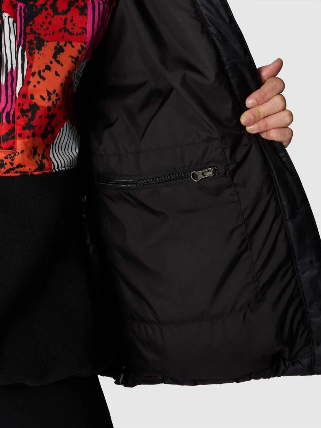 Куртки и дубленки The North Face Hmlyn модель NF0A4R2WOT21 Фото