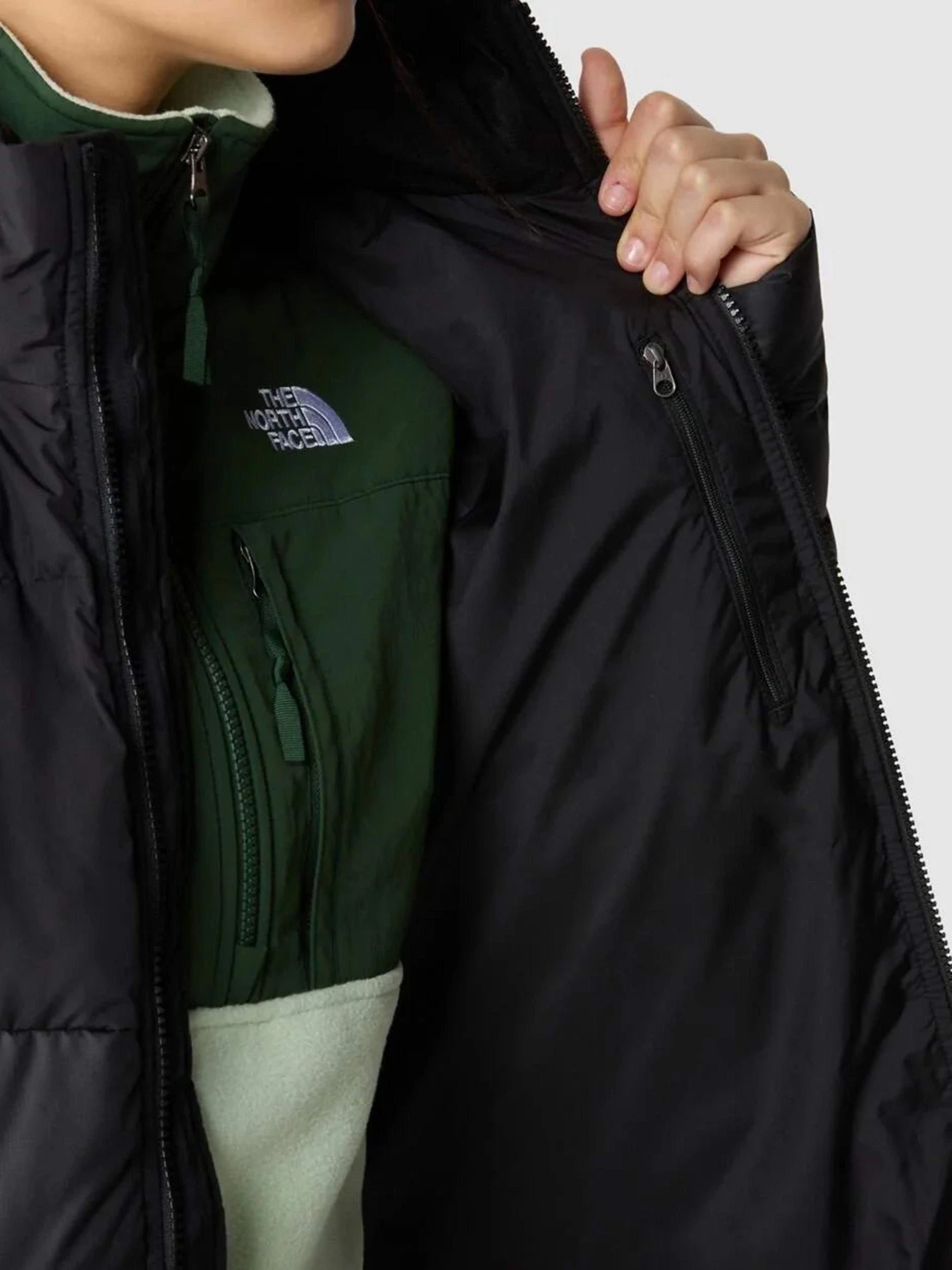 Куртки та дублянки The North Face Saikuru модель NF0A853PJK31 Фото