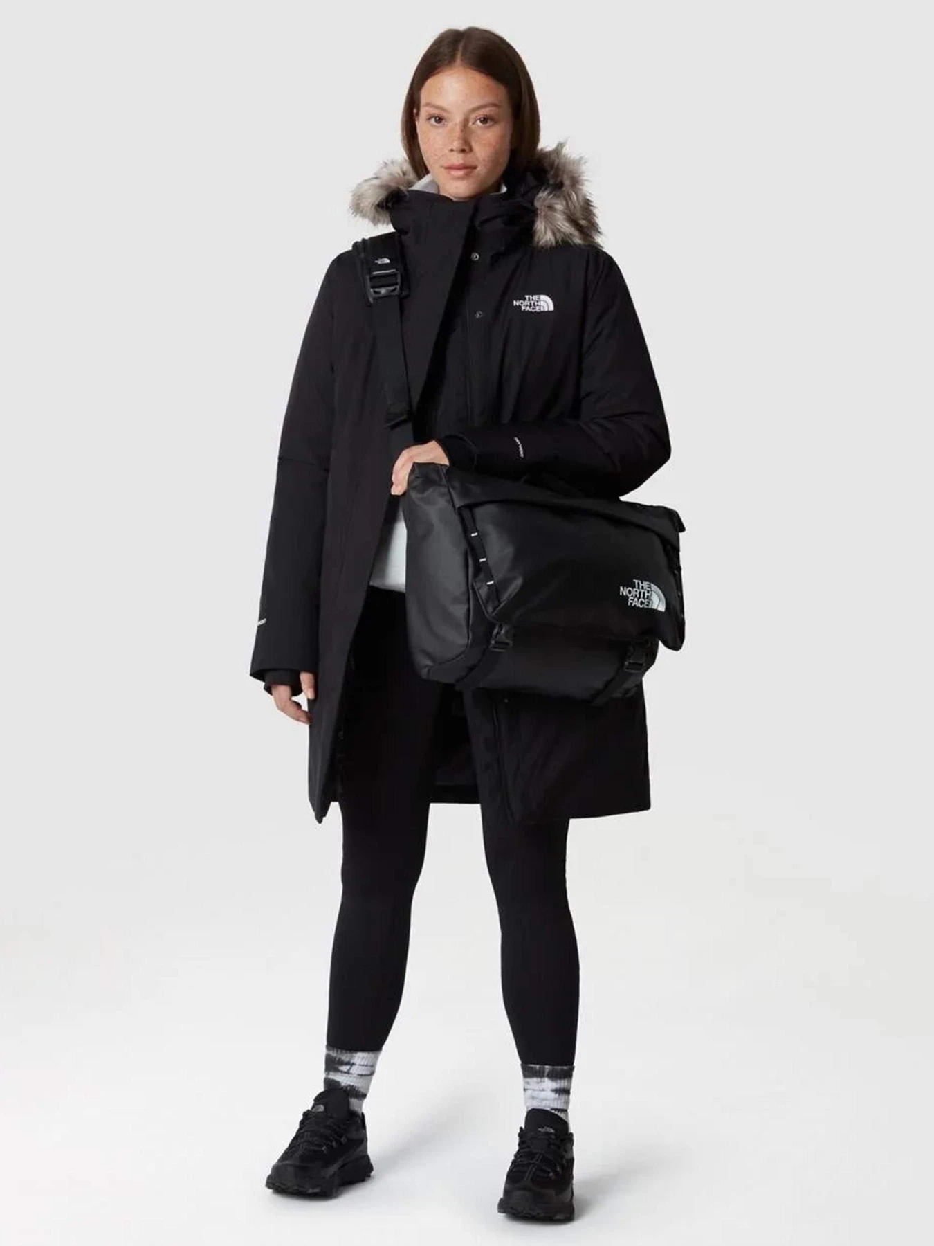 Куртки та дублянки The North Face Artic модель NF0A84J2JK31 Фото