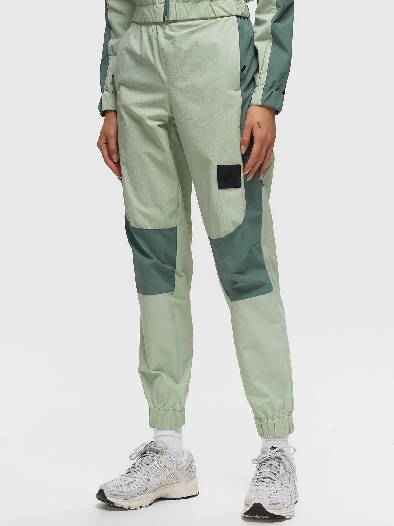 Брюки The North Face Shell модель NF0A852YKIH1 Брюки The North Face Shell модель NF0A852YKIH1 Фото