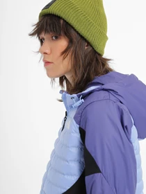 Куртки и дубленки The North Face Middle Cloud Insulated модель NF0A851UOS71 Фото