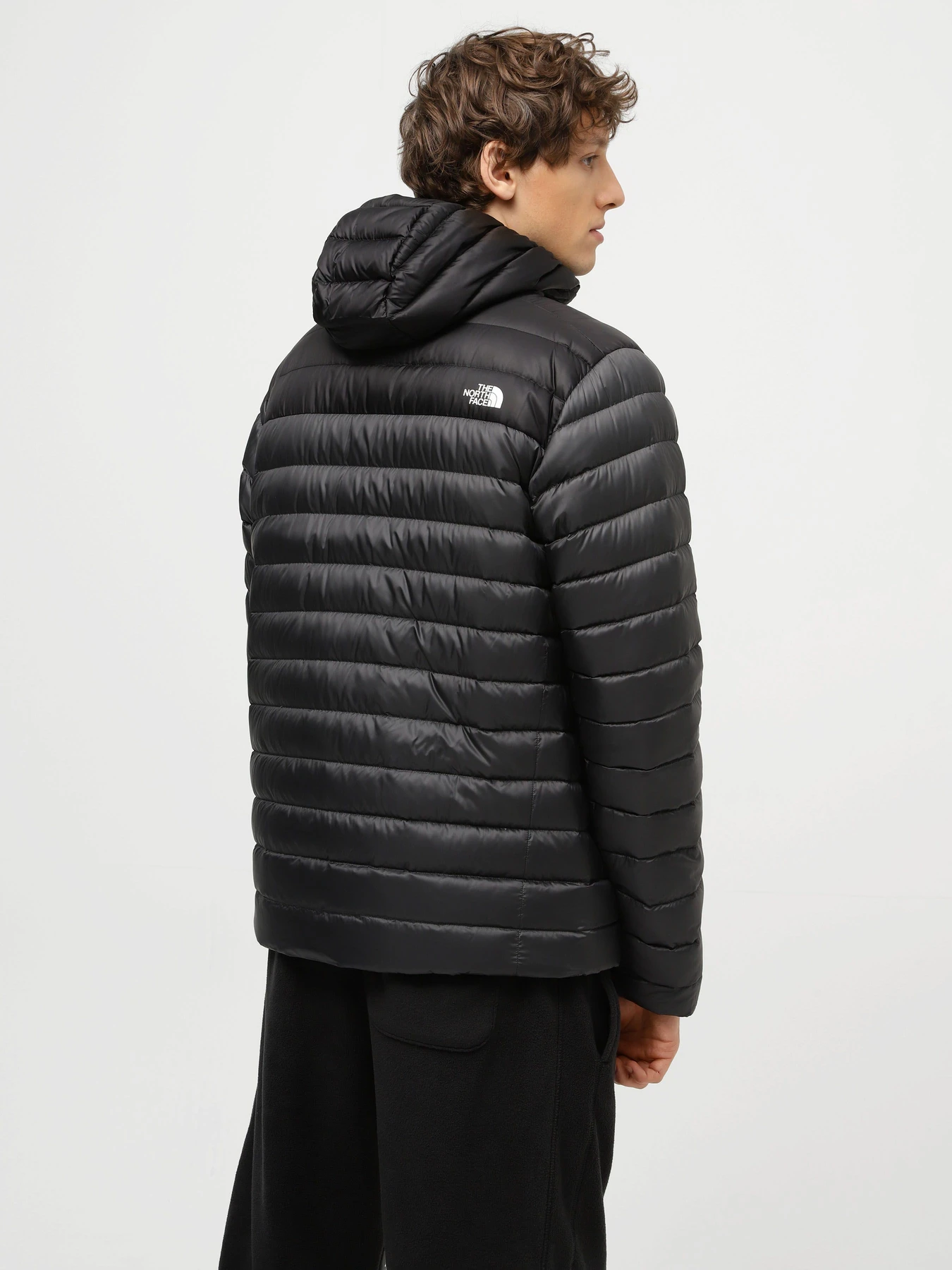 Куртки и дубленки The North Face Resolve Down модель NF0A4M9PKT01 Куртки и дубленки The North Face Resolve Down модель NF0A4M9PKT01 Фото