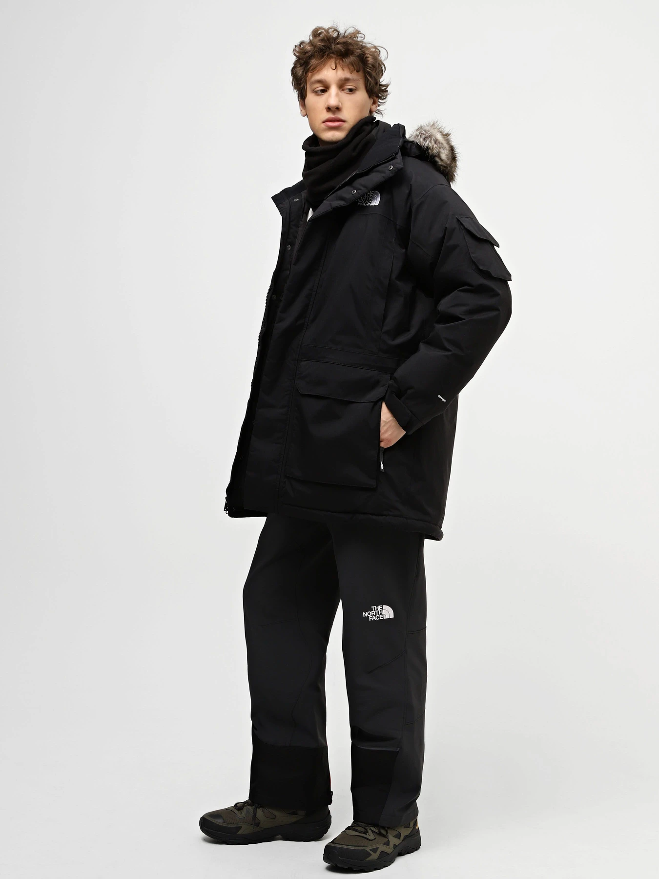 Куртки та дублянки The North Face Recycled Mcmurdo модель NF0A4M8GJK31 Фото