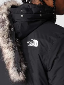 Куртки та дублянки The North Face Recycled Zaneck модель NF0A4M8HJK31 Фото