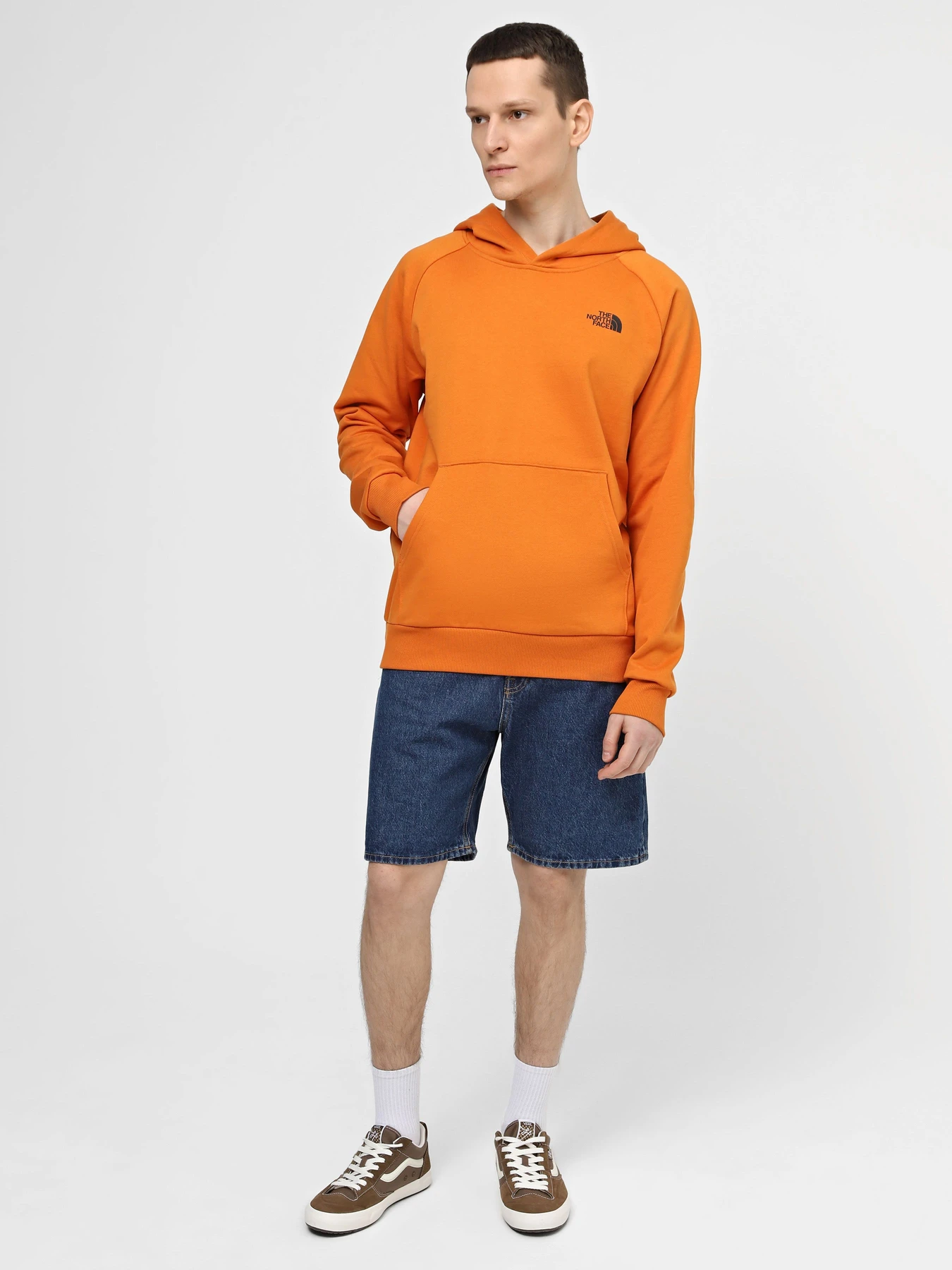 Худи и свитшоты The North Face M Raglan Redbox Hoodie - Eu модель NF0A2ZWUPCO1 Худи и свитшоты The North Face M Raglan Redbox Hoodie - Eu модель NF0A2ZWUPCO1 Фото