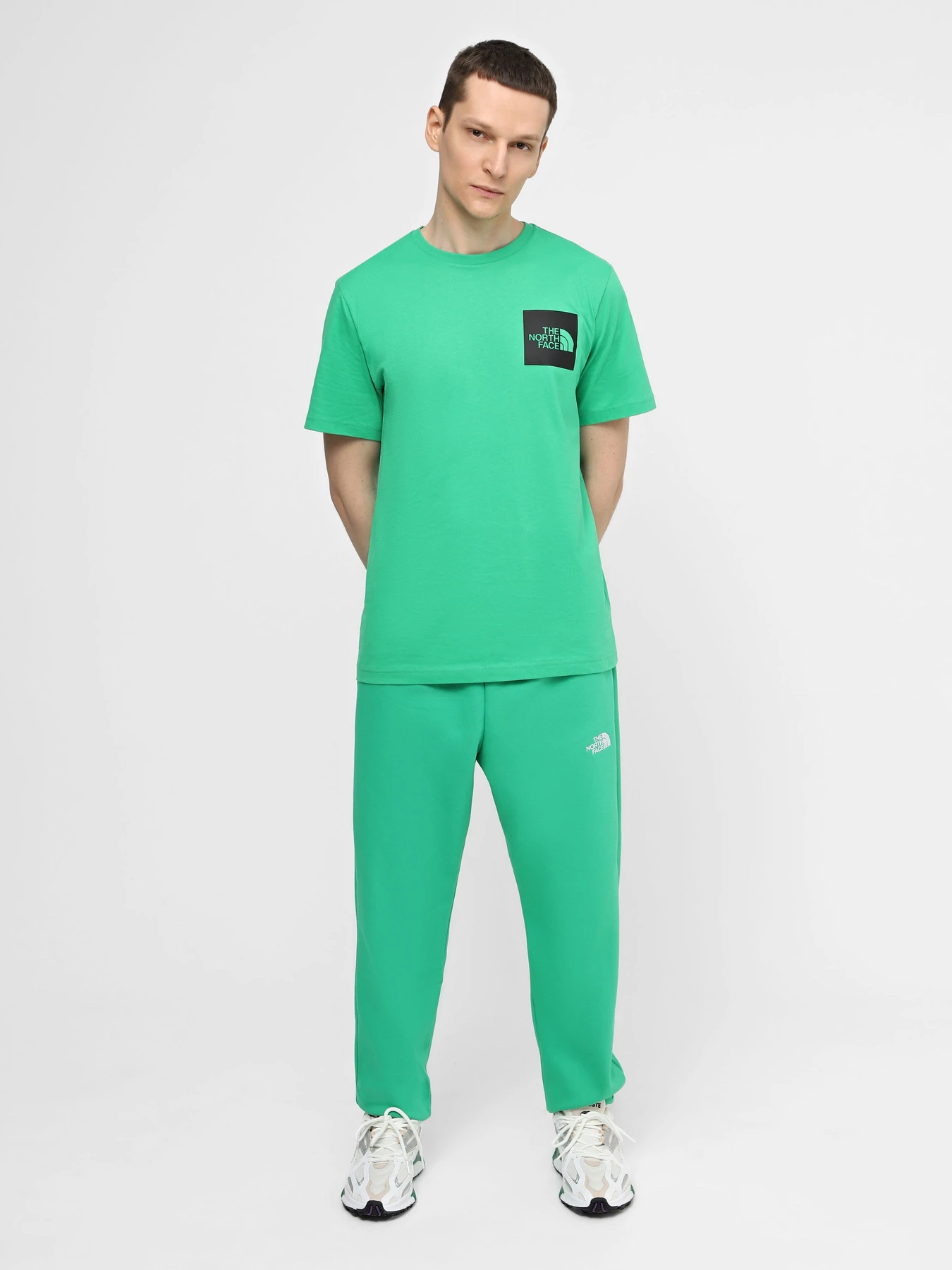 Брюки The North Face M Essential Jogger модель NF0A7ZJBPO81 Брюки The North Face M Essential Jogger модель NF0A7ZJBPO81 Фото