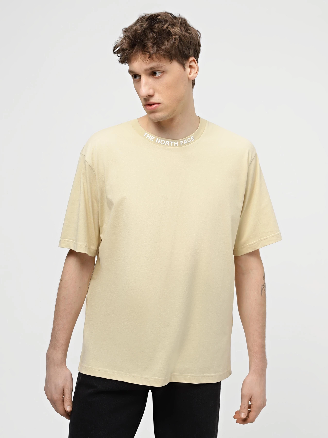 Футболки и поло The North Face M Zumu S/S Tee модель NF0A87DD3X41 Футболки и поло The North Face M Zumu S/S Tee модель NF0A87DD3X41 Фото