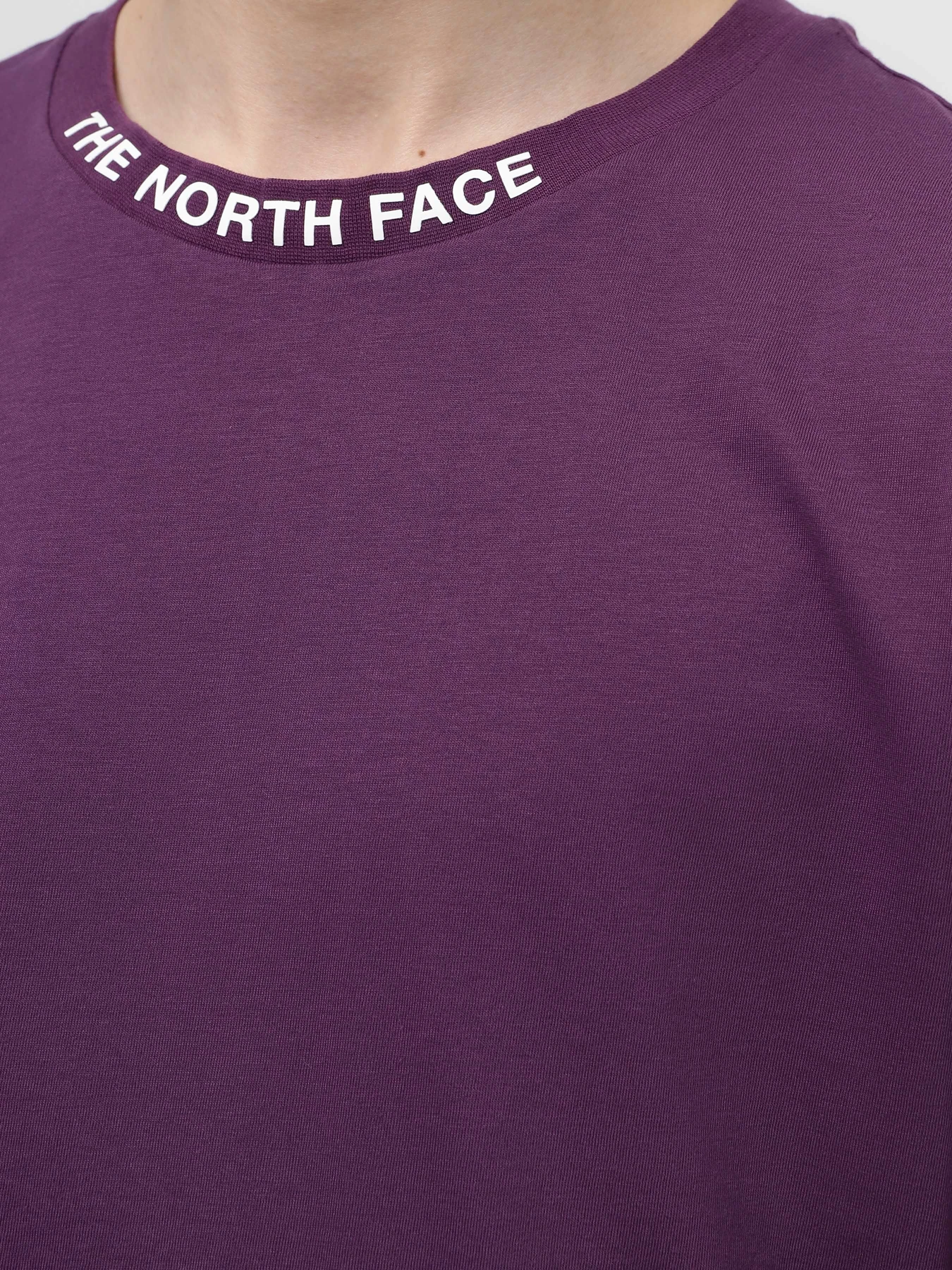 Футболки і поло The North Face M Zumu S/S Tee модель NF0A87DDV6V1 Фото