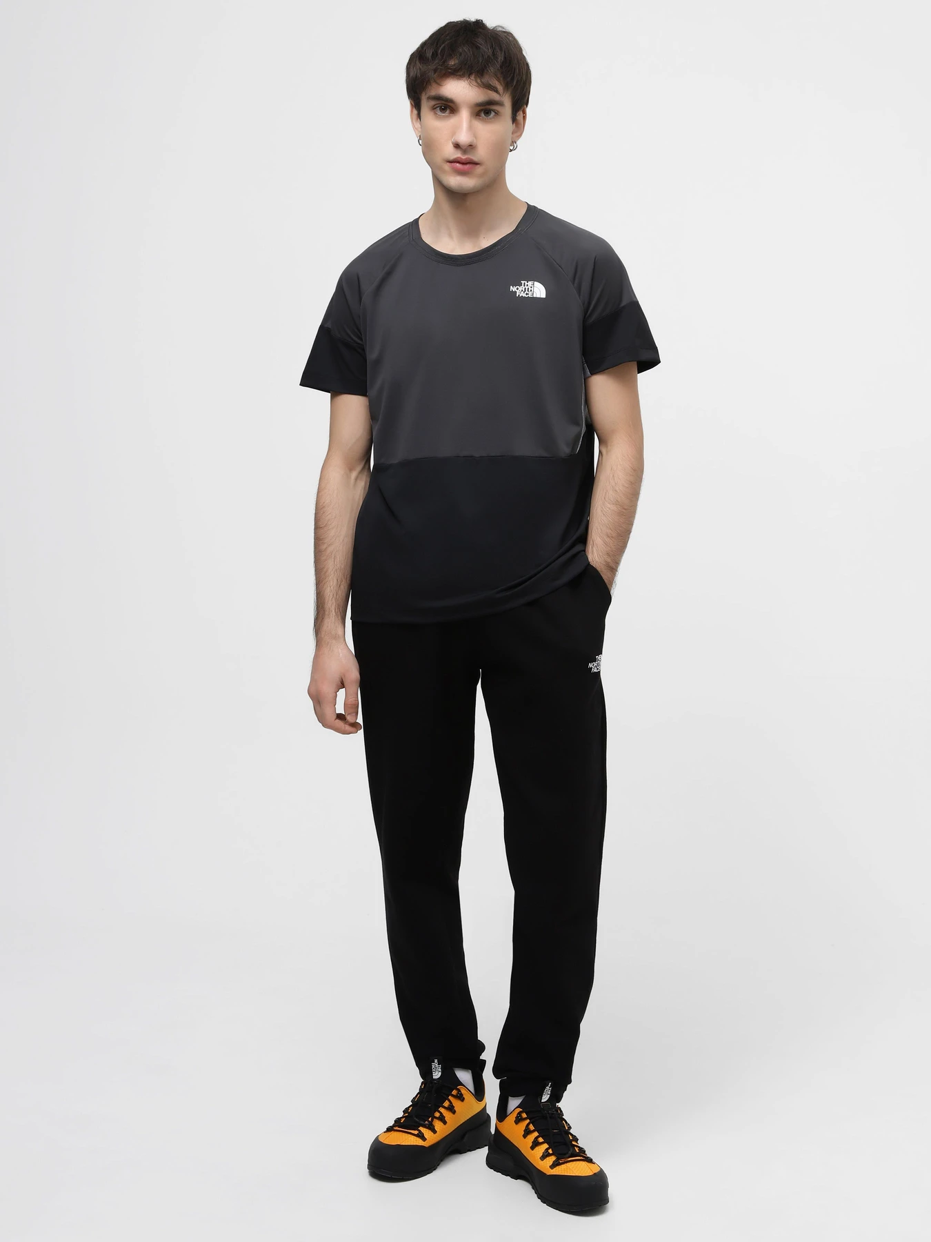 Брюки The North Face Zumu Jogger модель NF0A87DEJK31 Брюки The North Face Zumu Jogger модель NF0A87DEJK31 Фото