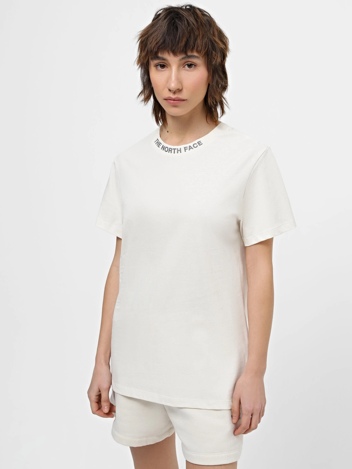Футболки и поло The North Face W Zumu S/S Tee модель NF0A87DJQLI1 Футболки и поло The North Face W Zumu S/S Tee модель NF0A87DJQLI1 Фото