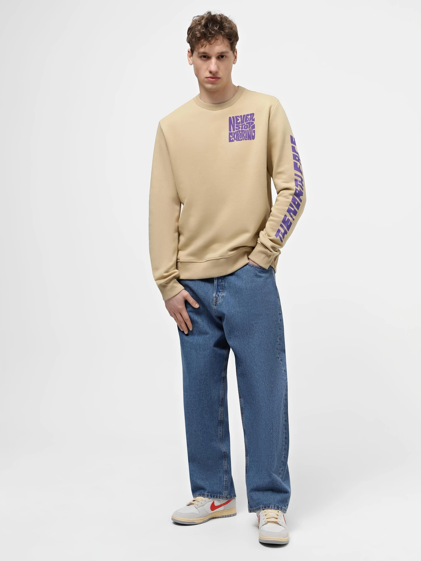 Худи и свитшоты The North Face M Mountain Play Crew модель NF0A87EKLK51 Худи и свитшоты The North Face M Mountain Play Crew модель NF0A87EKLK51 Фото