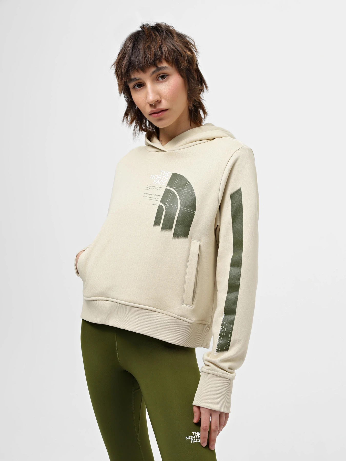 Худи и свитшоты The North Face W Graphic Hoodie 3 модель NF0A87EX3X41 Худи и свитшоты The North Face W Graphic Hoodie 3 модель NF0A87EX3X41 Фото