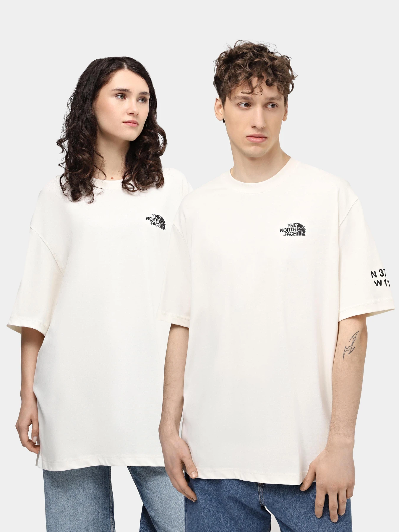 Футболки і поло The North Face U Nse Graphic S/S Tee модель NF0A87F6QLI1 Футболки і поло The North Face U Nse Graphic S/S Tee модель NF0A87F6QLI1 Фото