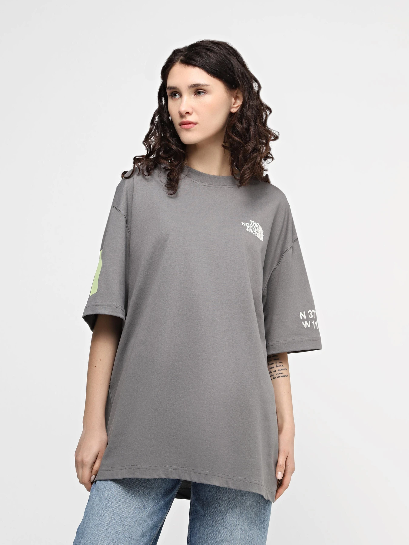 Футболки і поло The North Face U Nse Graphic S/S Tee модель NF0A87F60UZ1 Фото