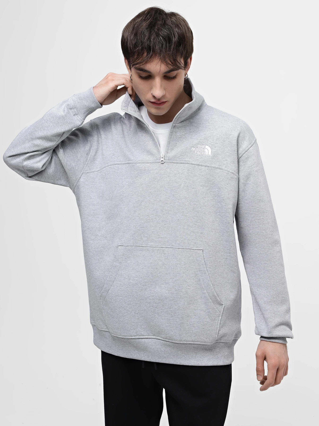 Худи и свитшоты The North Face Essential модель NF0A87FCDYX1 Фото