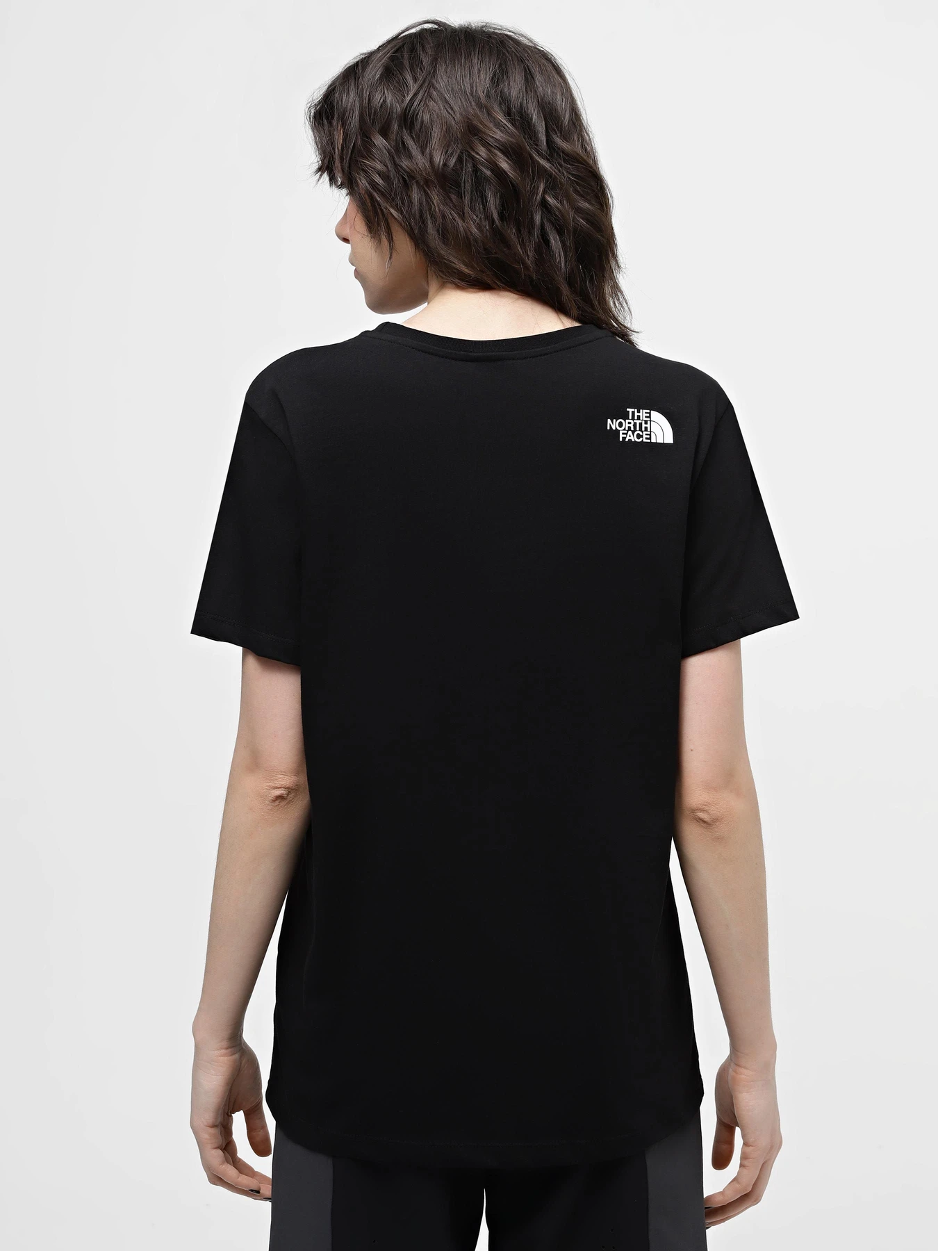 Футболки и поло The North Face W S/S Relaxed Easy Tee модель NF0A87N9JK31 Футболки и поло The North Face W S/S Relaxed Easy Tee модель NF0A87N9JK31 Фото