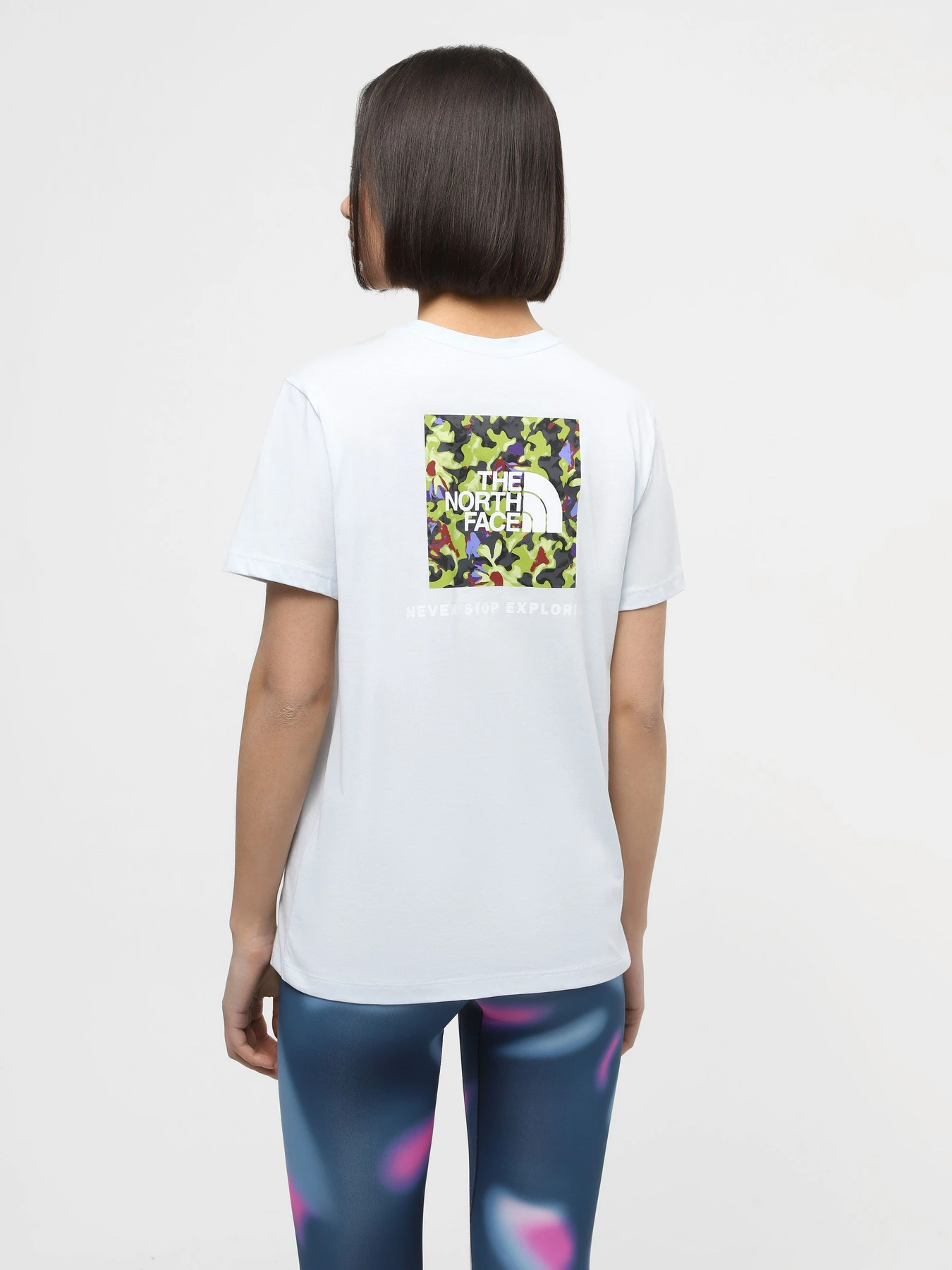 Футболки и поло The North Face Redbox Relaxed S/S модель NF0A87NKYEI1 Футболки и поло The North Face Redbox Relaxed S/S модель NF0A87NKYEI1 Фото