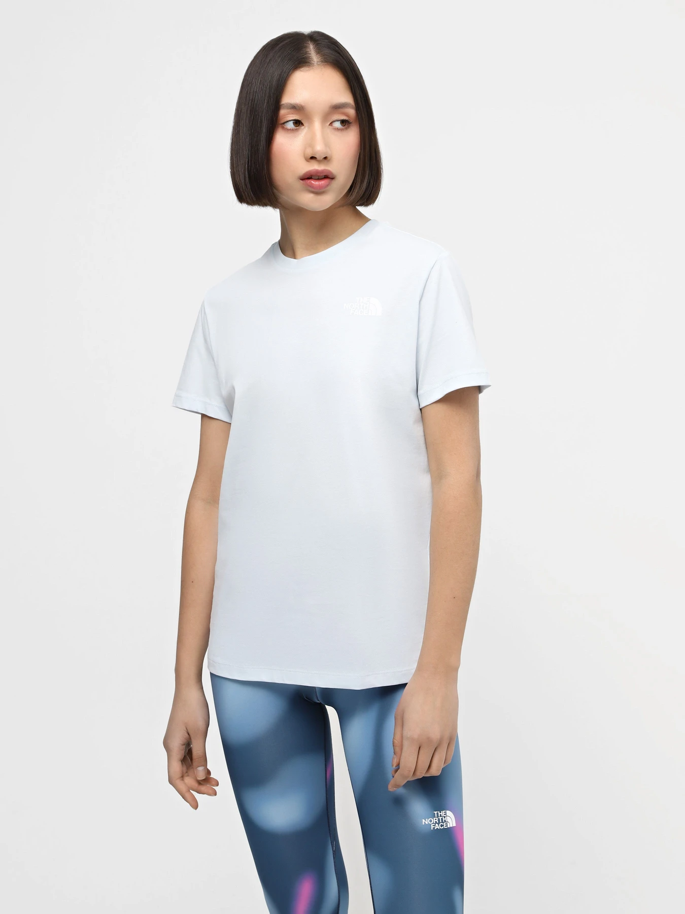 Футболки и поло The North Face Redbox Relaxed S/S модель NF0A87NKYEI1 Футболки и поло The North Face Redbox Relaxed S/S модель NF0A87NKYEI1 Фото