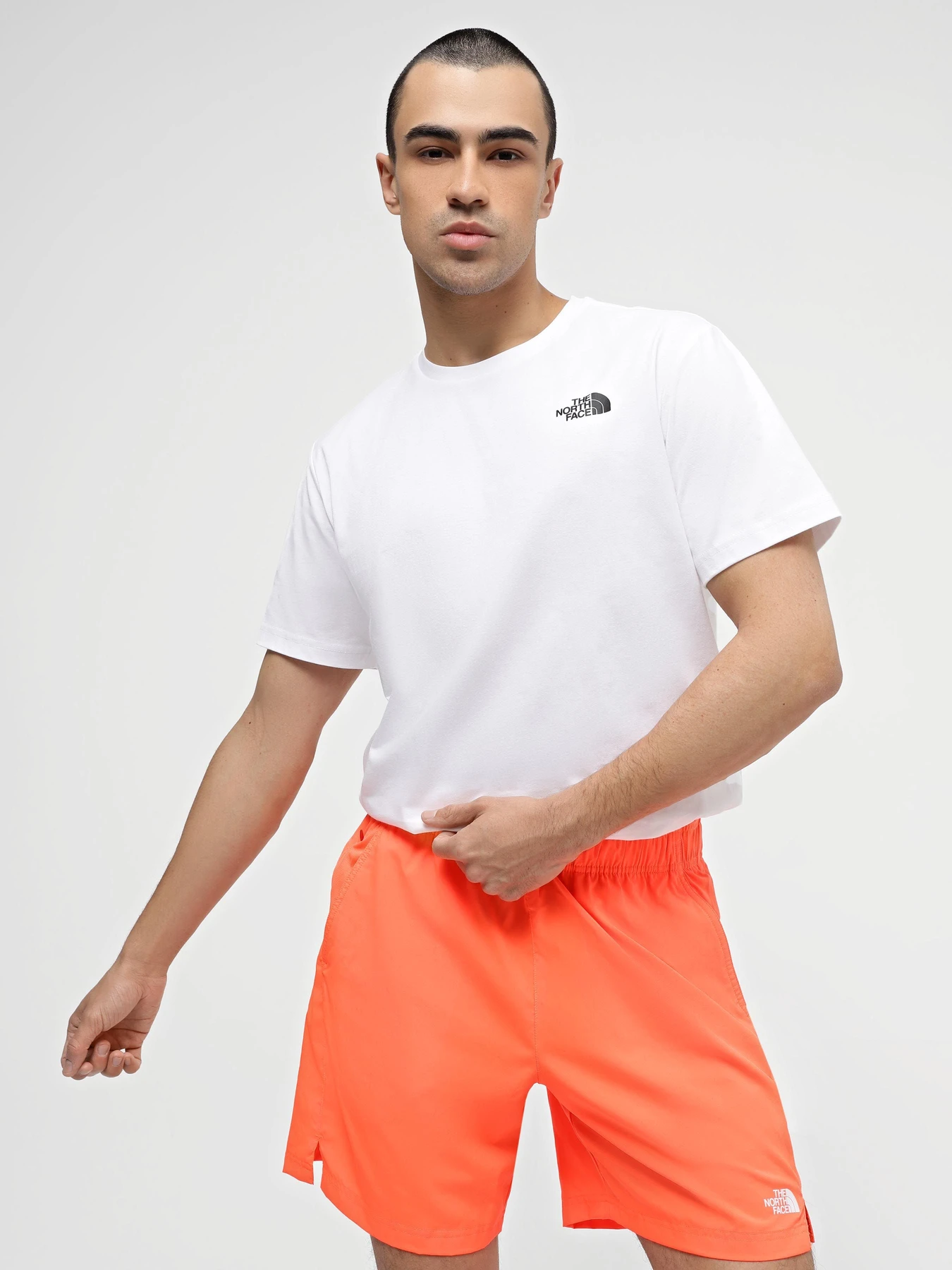 Футболки і поло The North Face Redbox Celebration Tee модель NF0A87NVFN41 Футболки і поло The North Face Redbox Celebration Tee модель NF0A87NVFN41 Фото