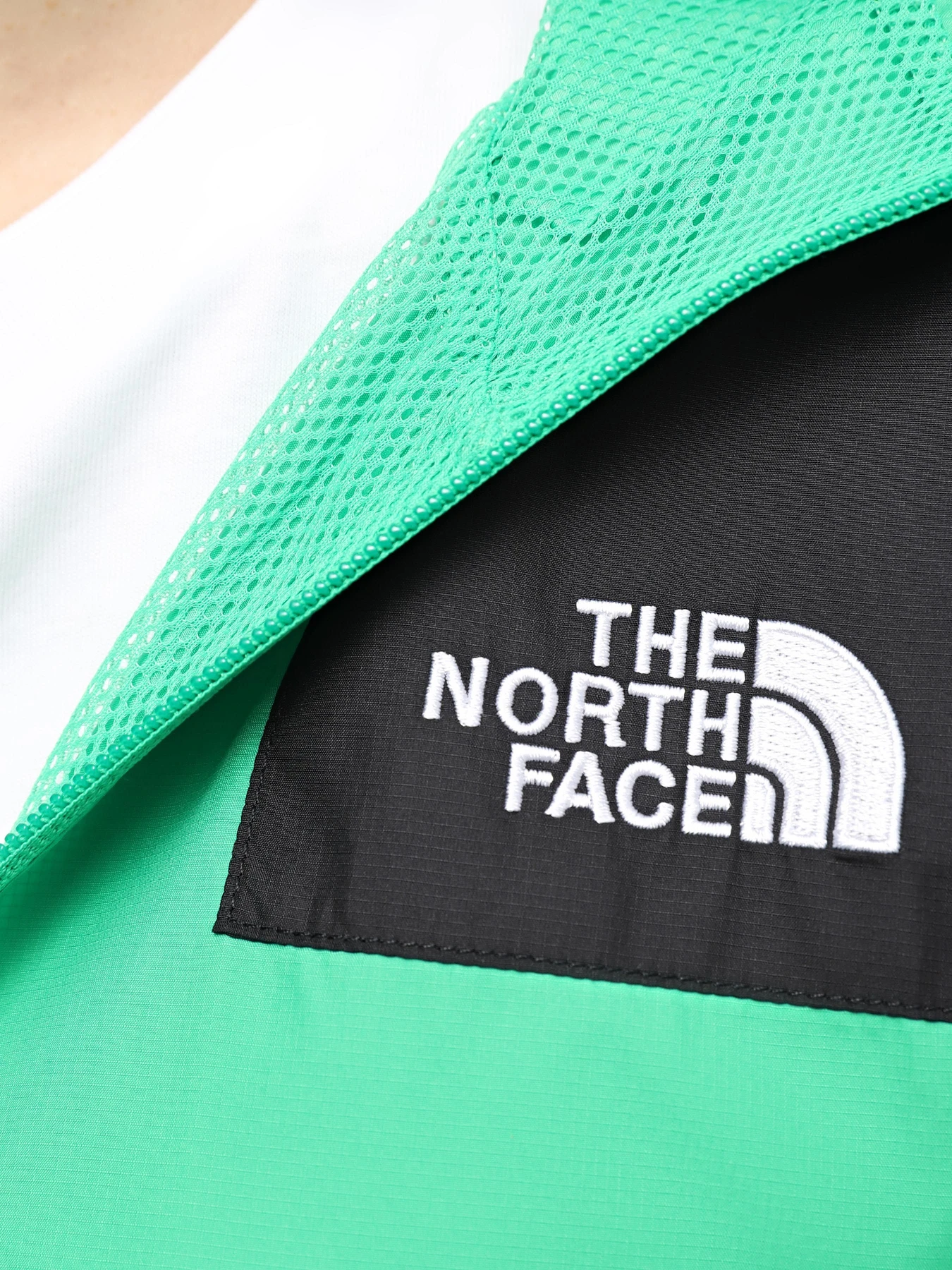 Куртки и дубленки The North Face W Sheru Jacket - Eu модель NF0A4C9HROJ1 Фото