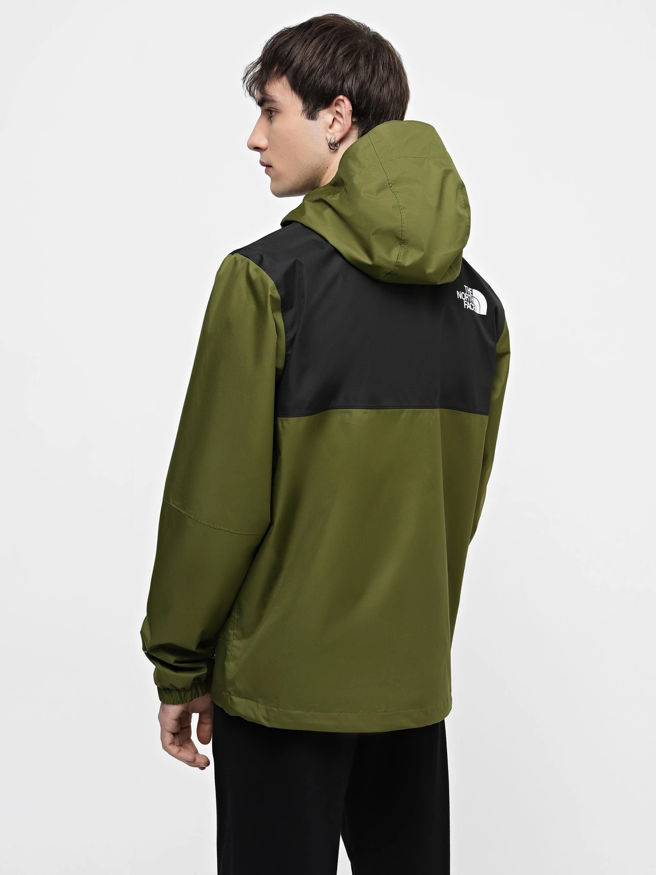 Куртки та дублянки The North Face Mountain Q Jacket модель NF0A5IG2PIB1 Куртки та дублянки The North Face Mountain Q Jacket модель NF0A5IG2PIB1 Фото