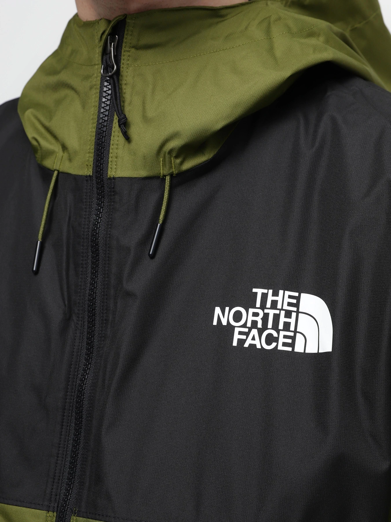 Куртки та дублянки The North Face Mountain Q Jacket модель NF0A5IG2PIB1 Куртки та дублянки The North Face Mountain Q Jacket модель NF0A5IG2PIB1 Фото