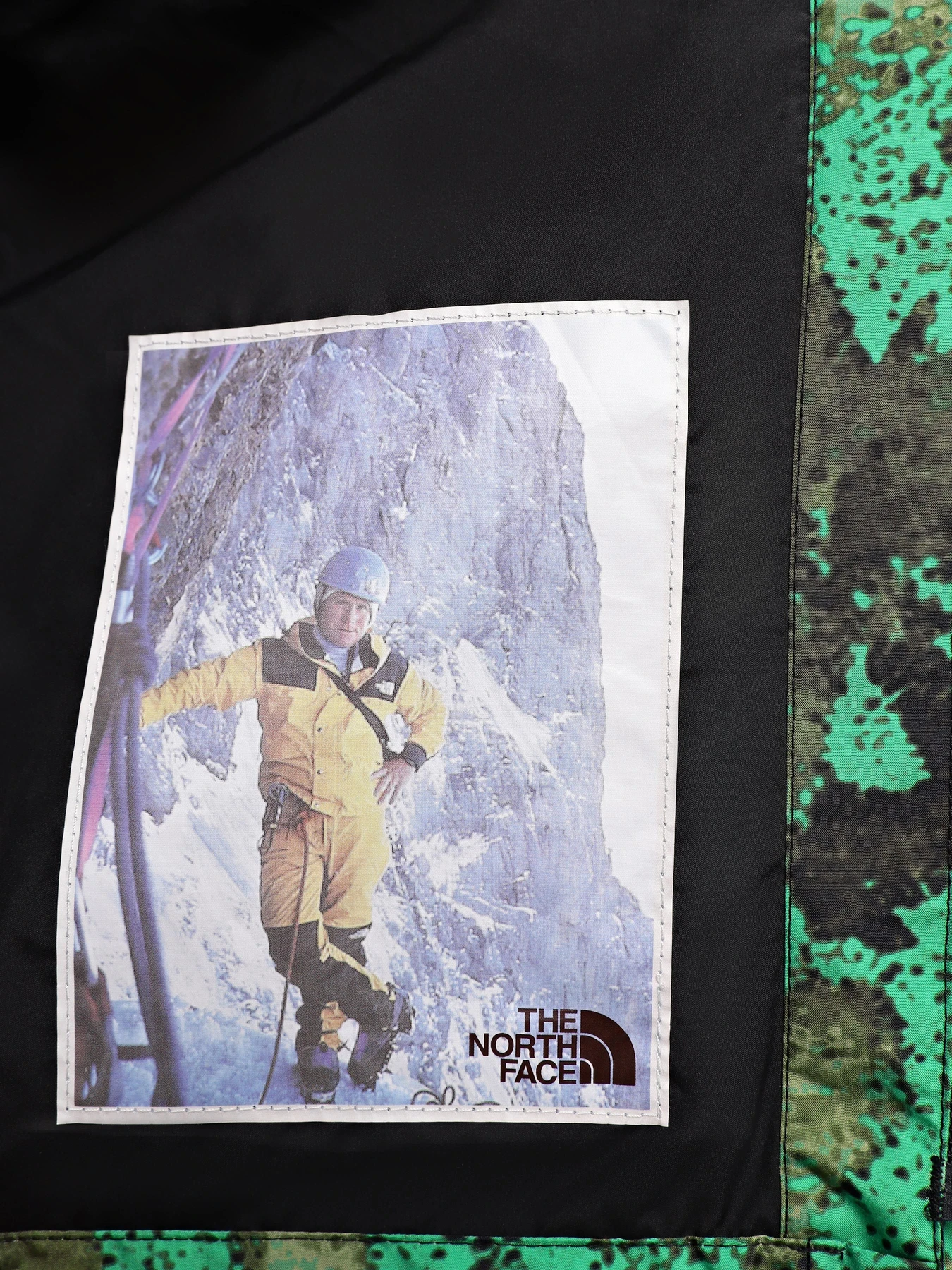 Куртки та дублянки The North Face M66 Utility Rain Jacket модель NF0A7URVSHO1 Фото