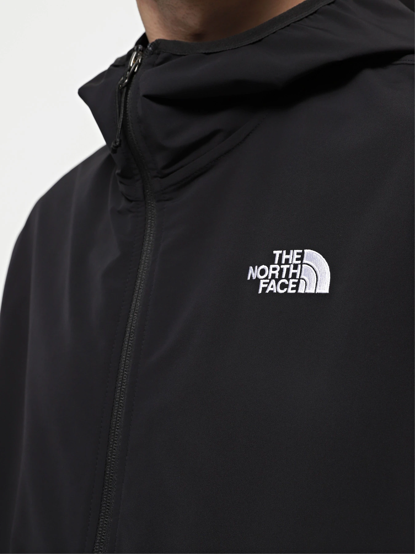 Куртки и дубленки The North Face M Tnf Easy Wind Fz Jacket модель NF0A8702JK31 Куртки и дубленки The North Face M Tnf Easy Wind Fz Jacket модель NF0A8702JK31 Фото