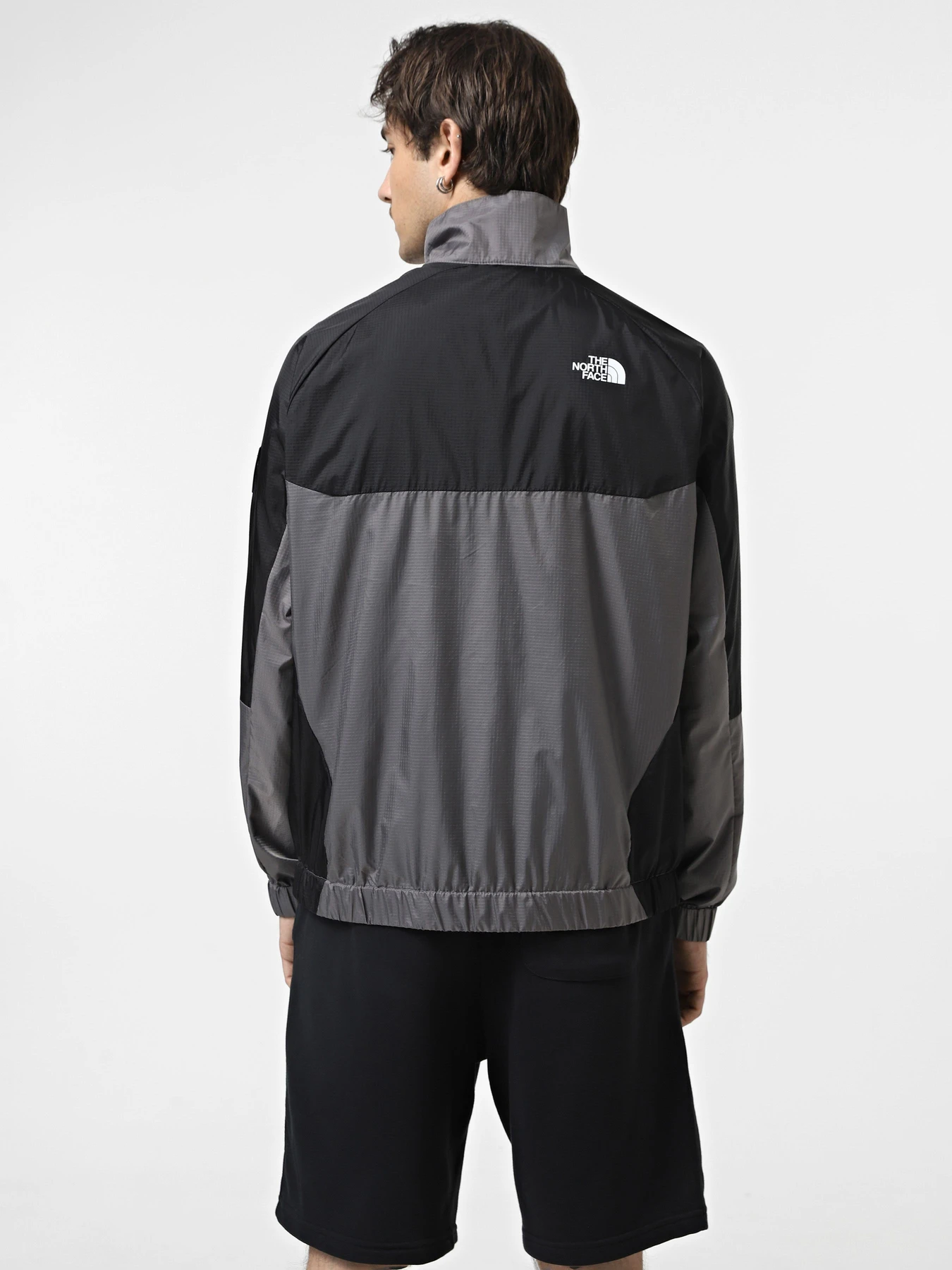 Куртки и дубленки The North Face M Wind Shell Full Zip модель NF0A879FRPI1 Фото