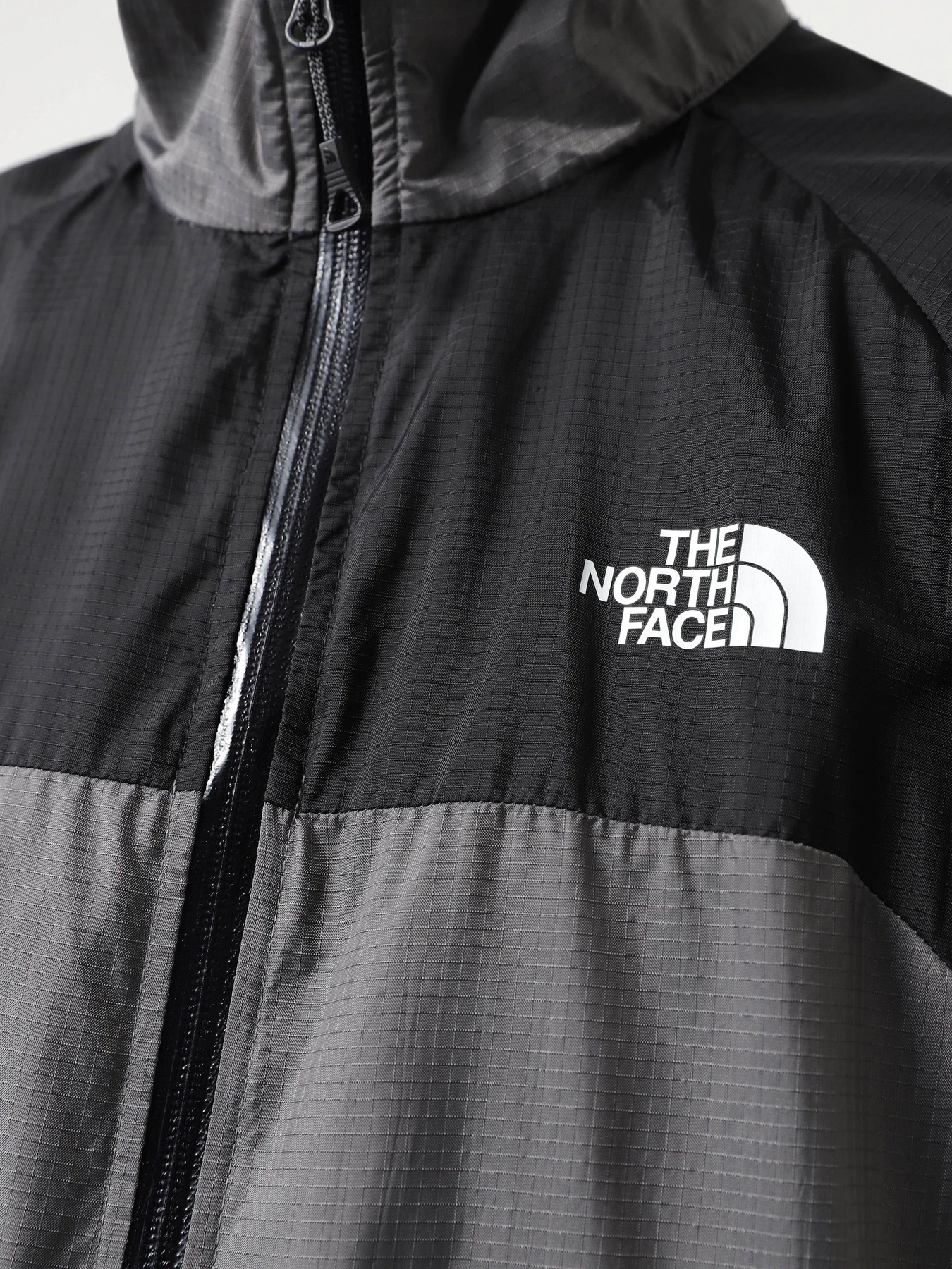 Куртки и дубленки The North Face M Wind Shell Full Zip модель NF0A879FRPI1 Фото