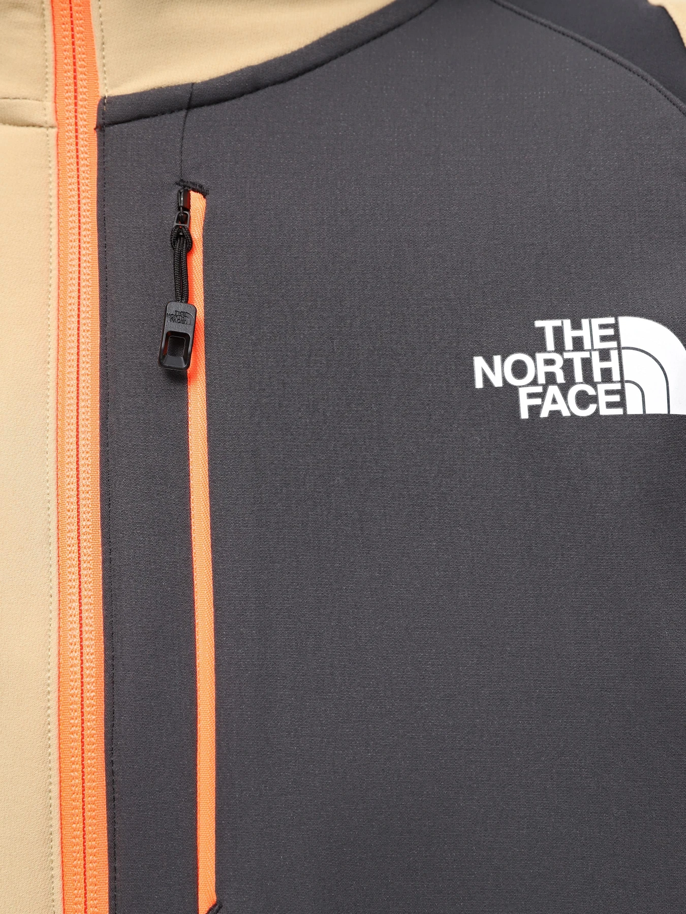 Куртки та дублянки The North Face M Ao Softshell Hoodie модель NF0A7ZF5IML1 Фото