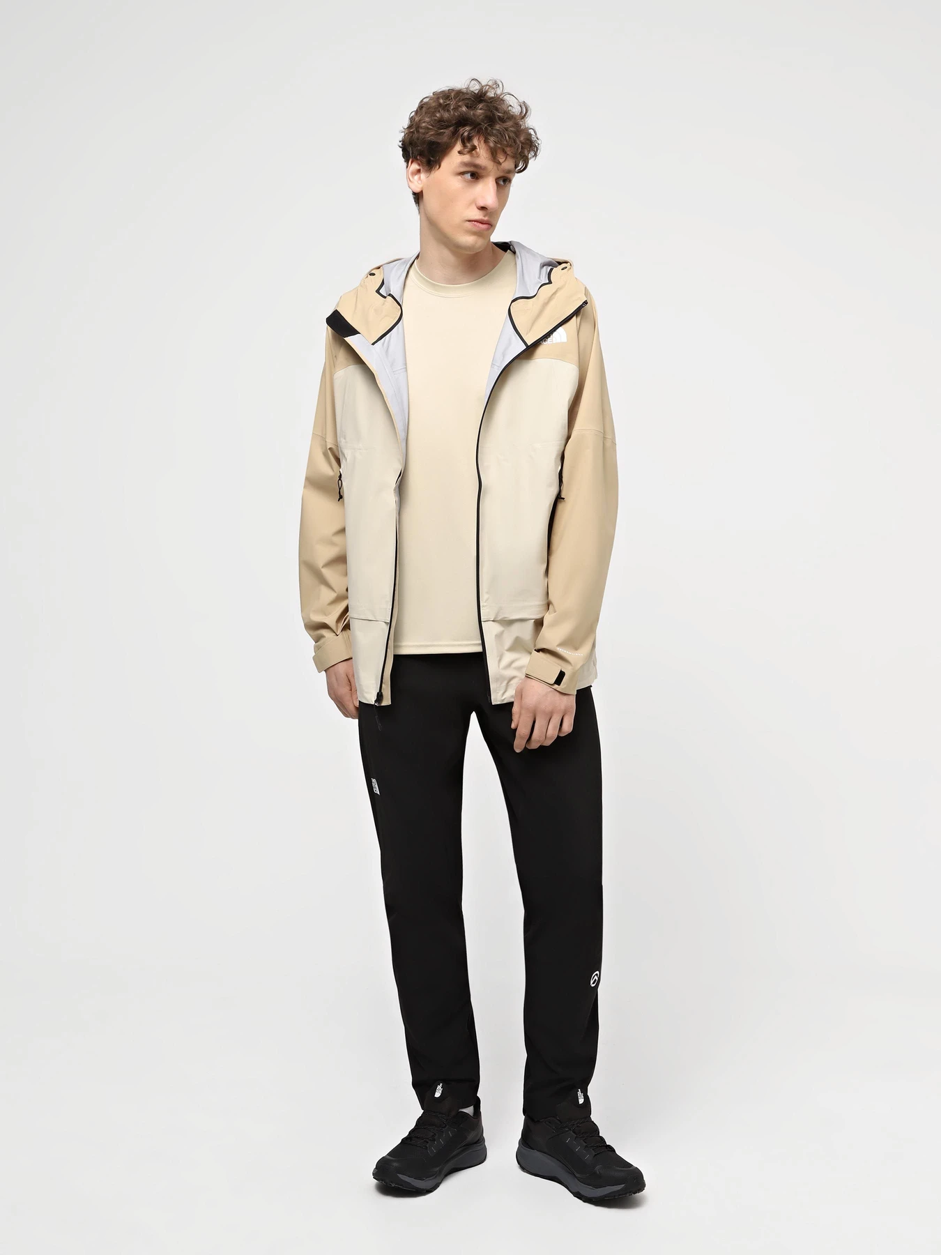 Куртки и дубленки The North Face M Frontier Futurelight Jacket модель NF0A86QQPV61 Фото